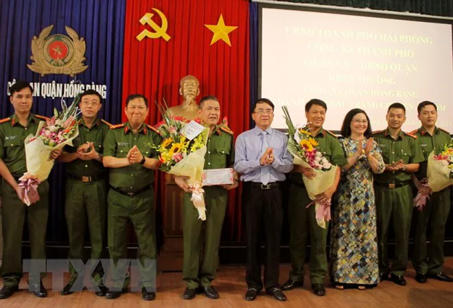 Phá tụ điểm trồng cần sa và tuyên truyền Hội thánh Đức Chúa Trời Mẹ