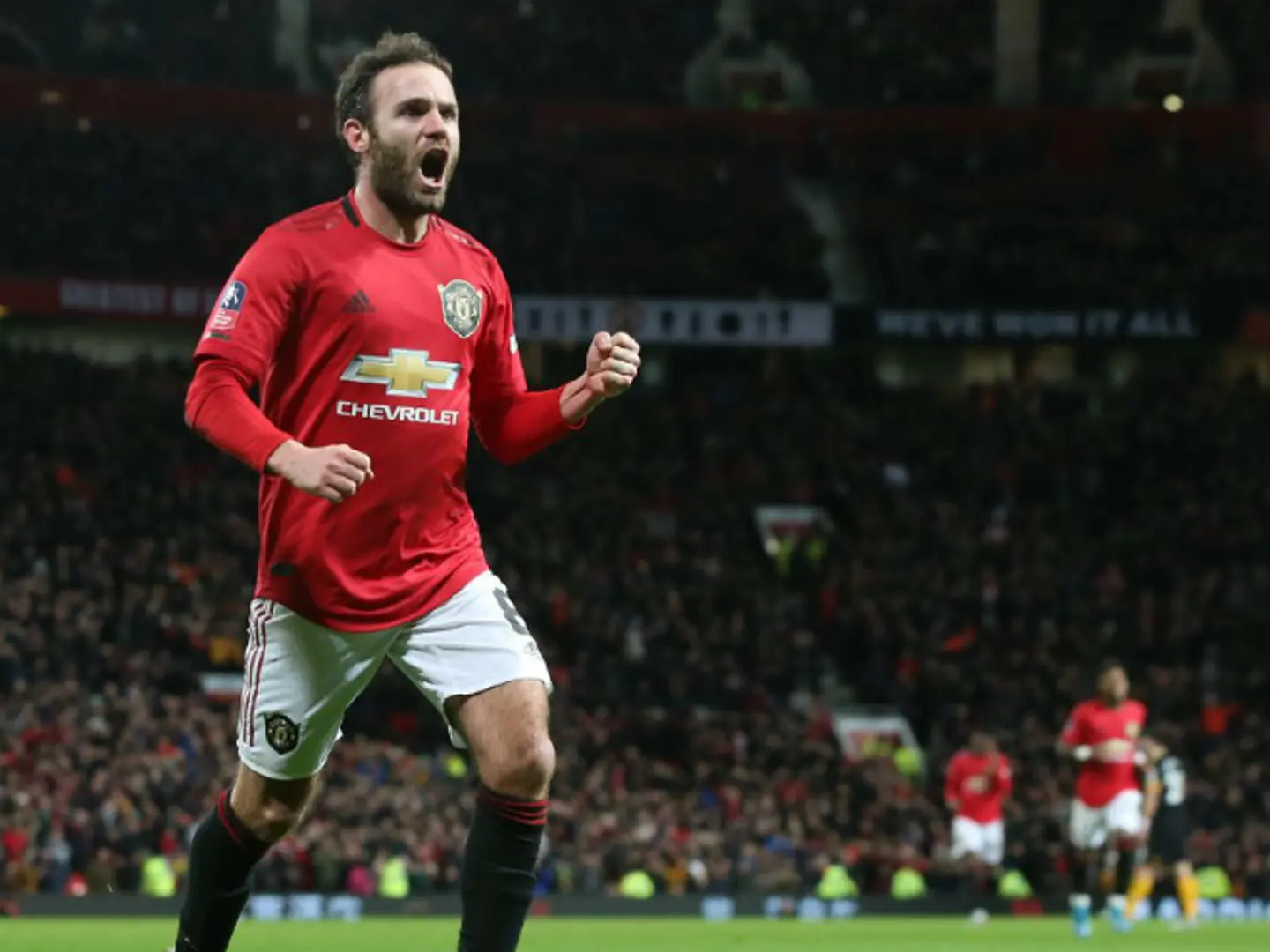 Mata đưa MU tiến vào vòng 4 FA Cup