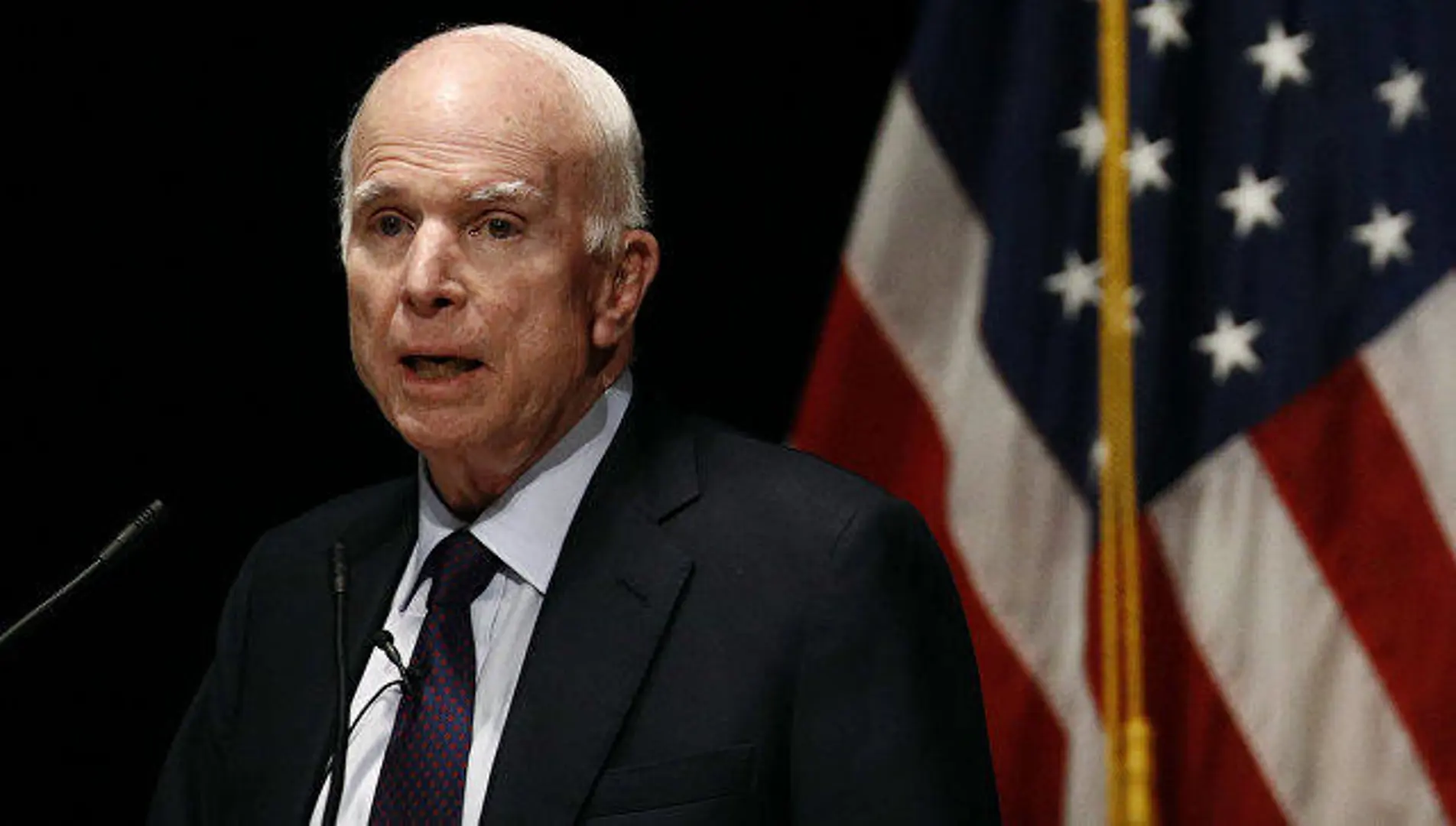 Thượng nghị sĩ Mỹ John McCain qua đời vì u não ở tuổi 81