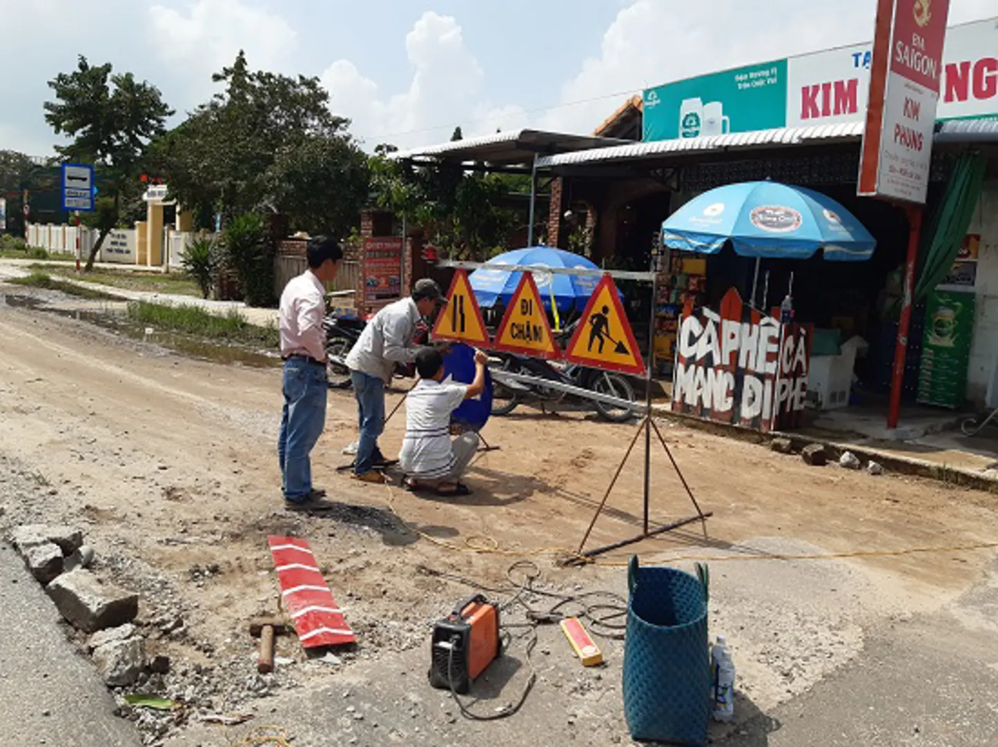 Mở rộng Quốc lộ 1A: Chậm một ngày, tai nạn còn xảy ra