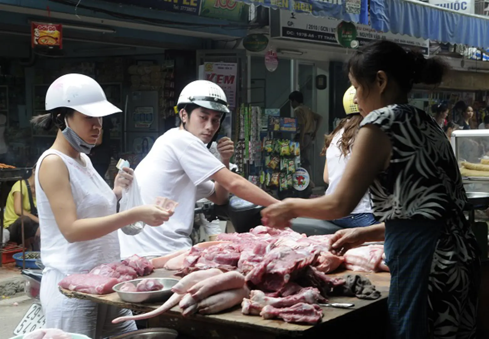 Chủ động các giải pháp bình ổn thị trường