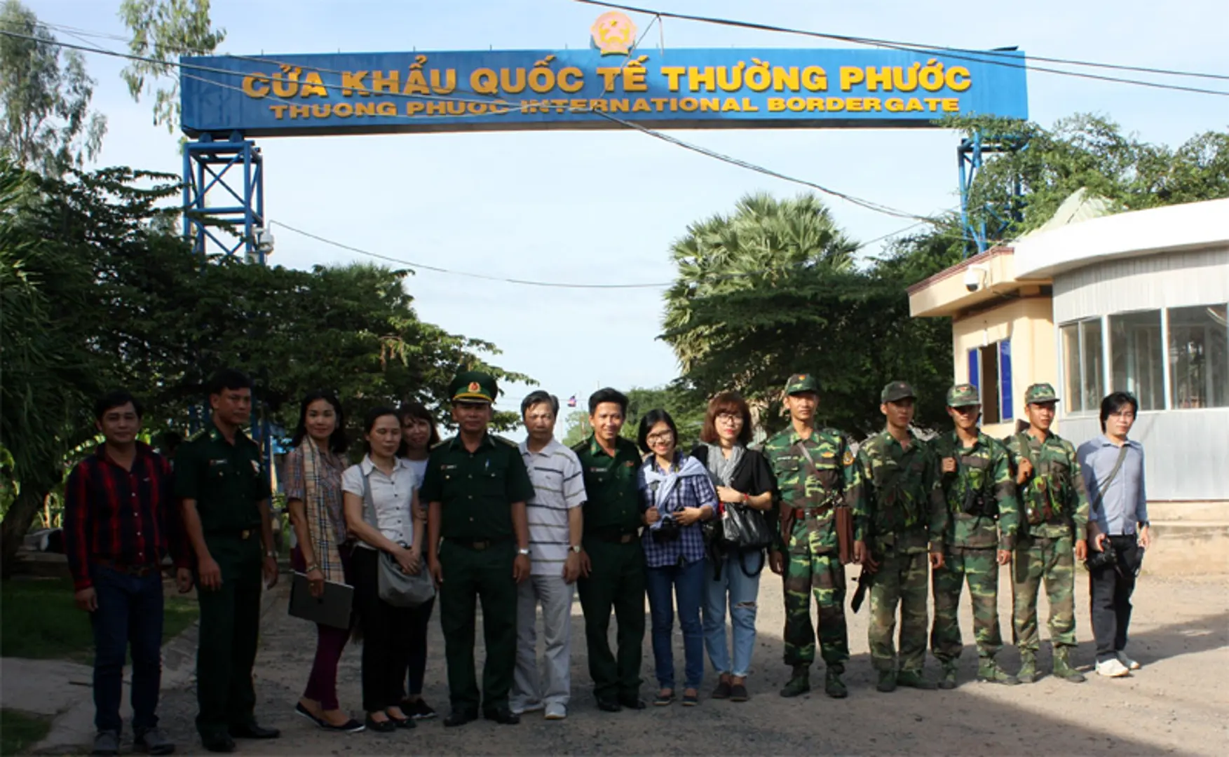 Hội Nhà báo TP Hà Nội thăm và làm việc với Bộ đội Biên phòng các tỉnh phía Nam