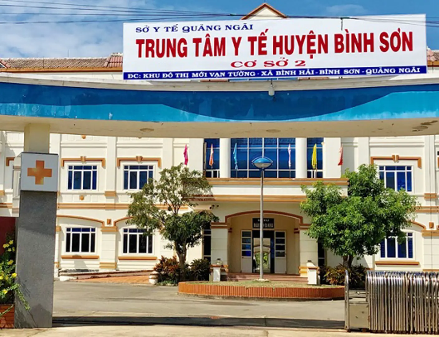 Bệnh viện hạng 2 thành phòng khám: Làm gì để giảm lãng phí?