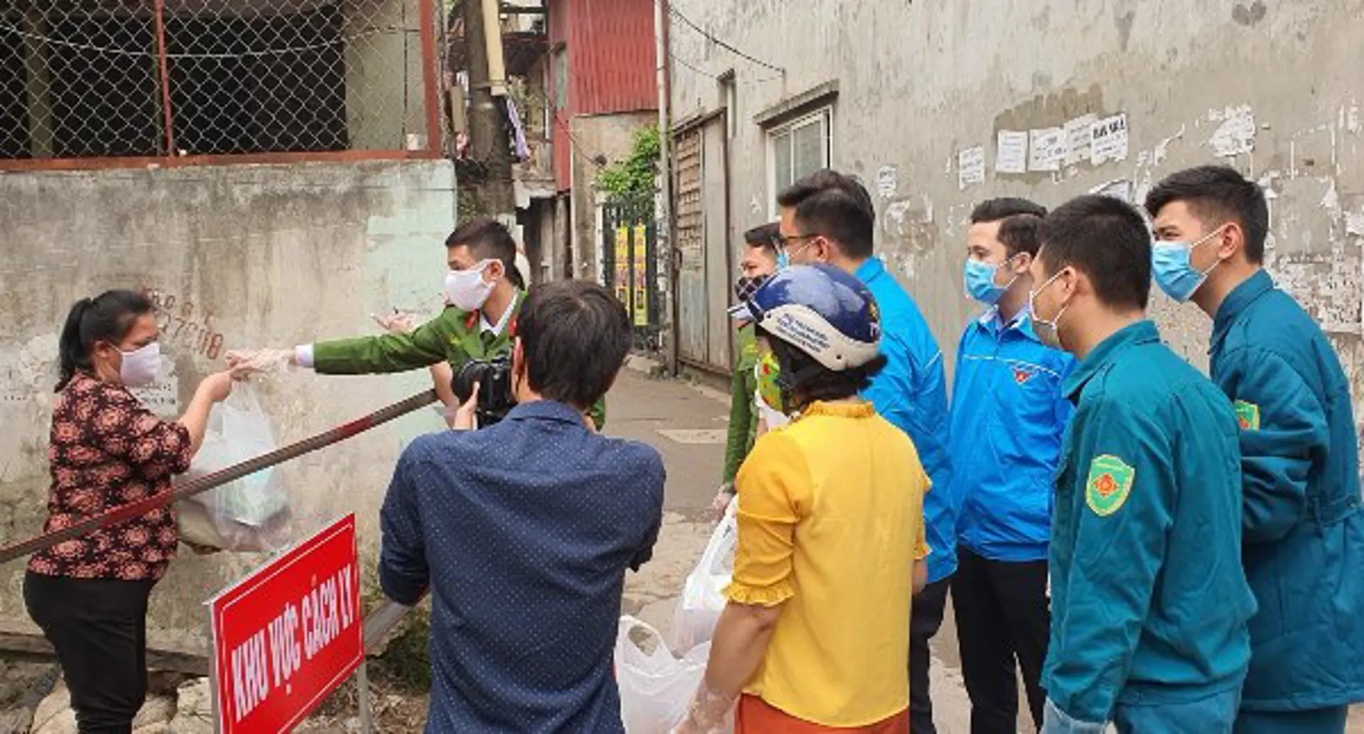 Phòng chống dịch Covid - 19 tại phường Dịch Vọng:  Chung tay cả cộng đồng, không có ai bỏ lại phía sau