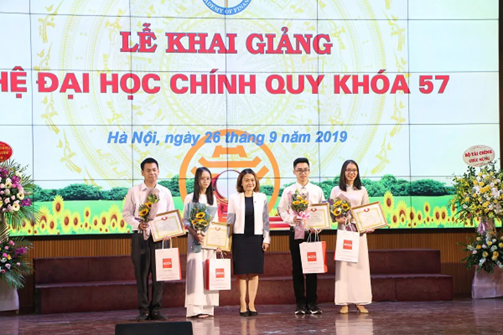 Học viện Tài chính khai giảng khóa 57: Không để sinh viên ra trường thất nghiệp