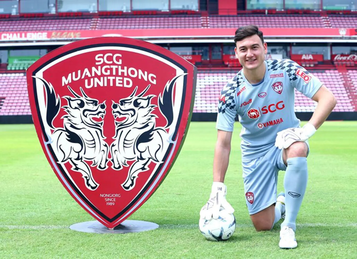 Thủ môn Đặng Văn Lâm chính thức ra mắt CLB Muangthong United