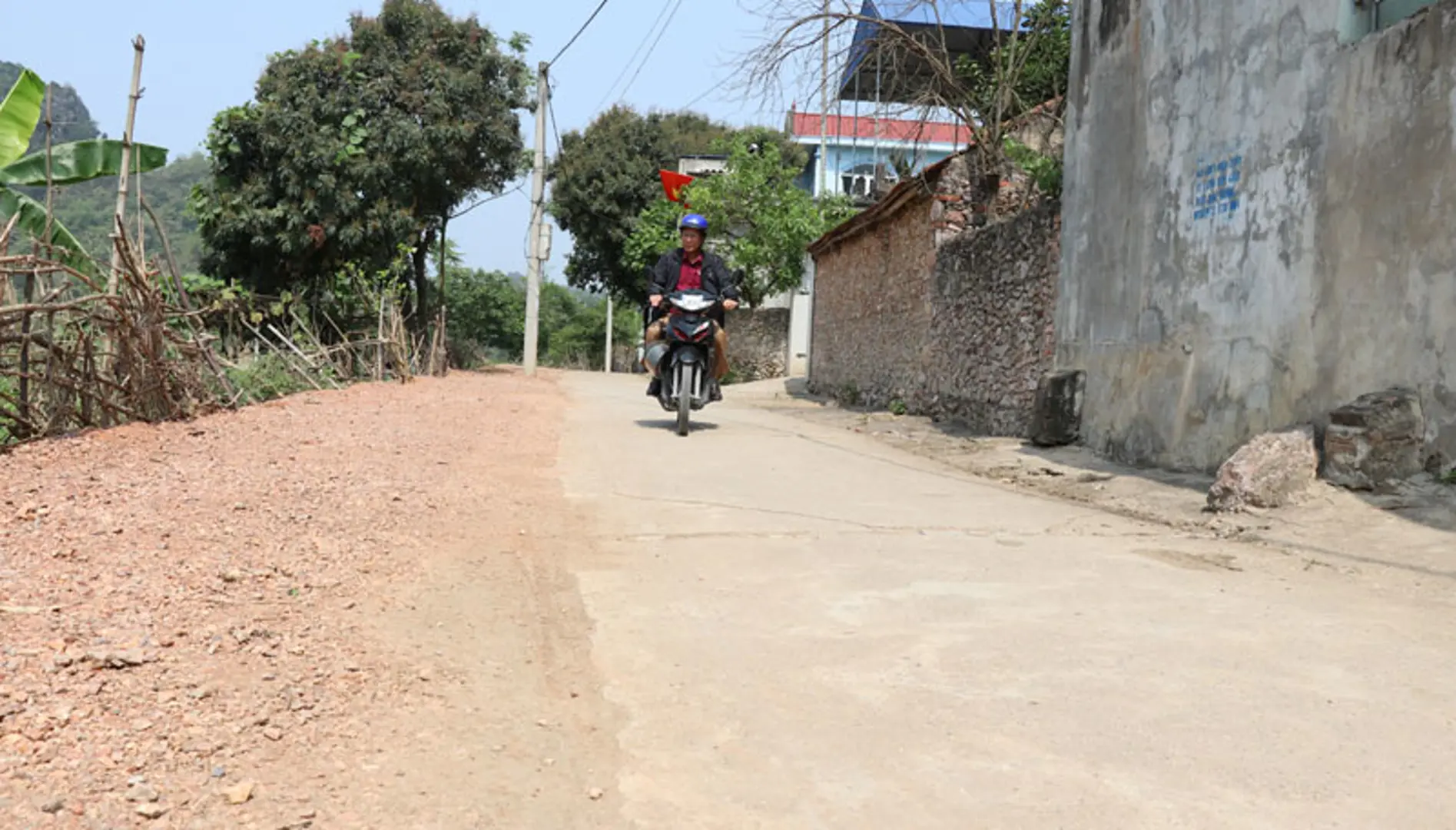 Người cựu chiến binh tiên phong hiến đất làm đường