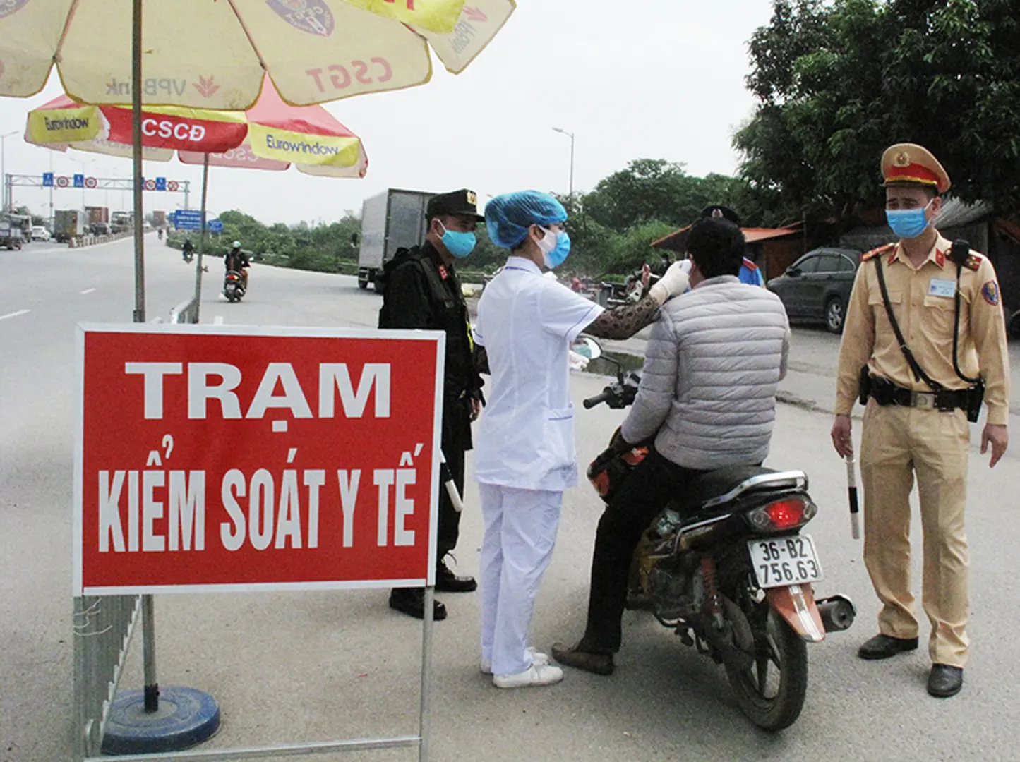 Hà Nội: 30 chốt kiểm soát dịch Covid-19 đang duy trì lực lượng 24/24h