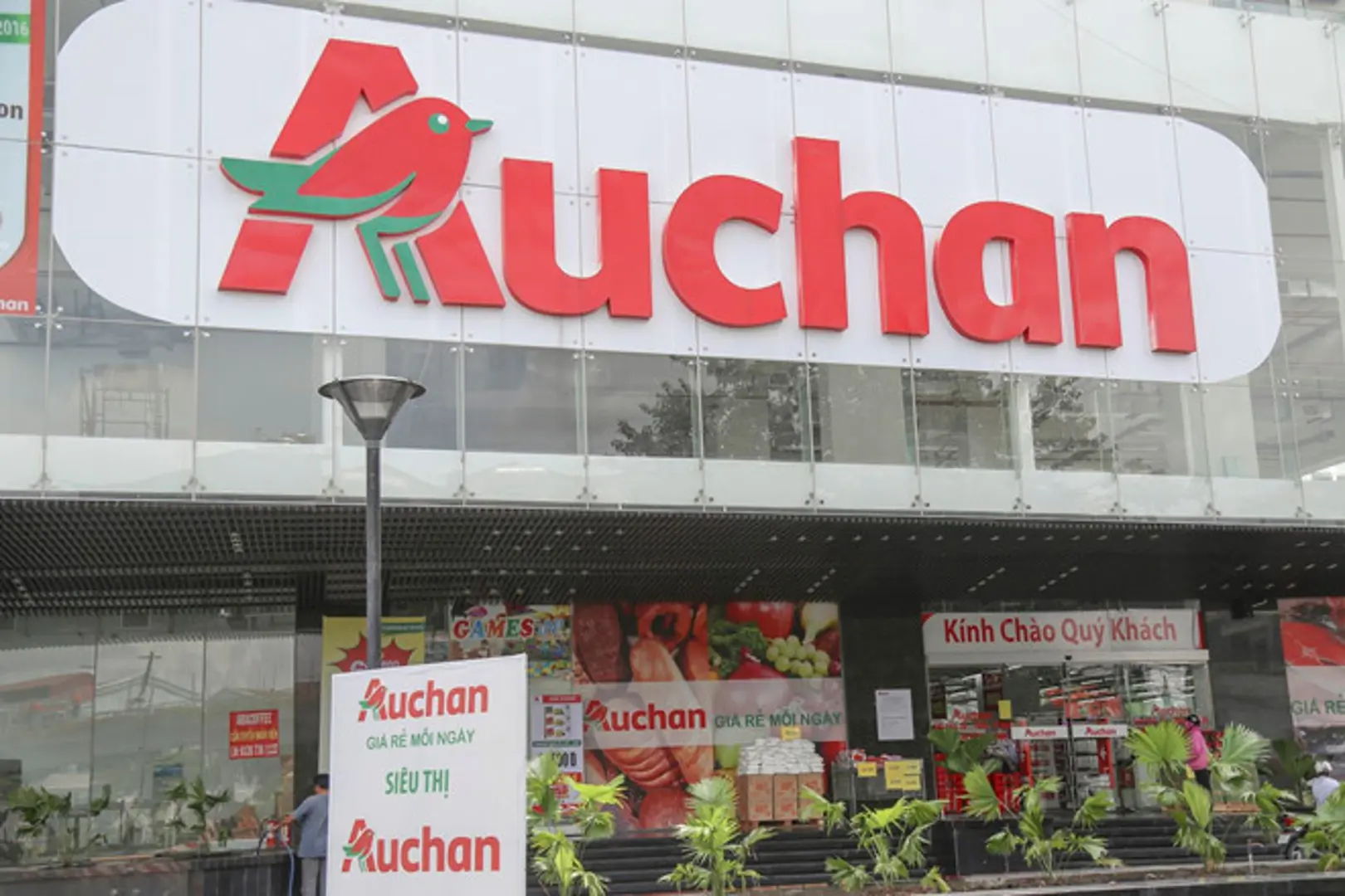 Lộ diện chủ mới vừa tiếp quản Auchan