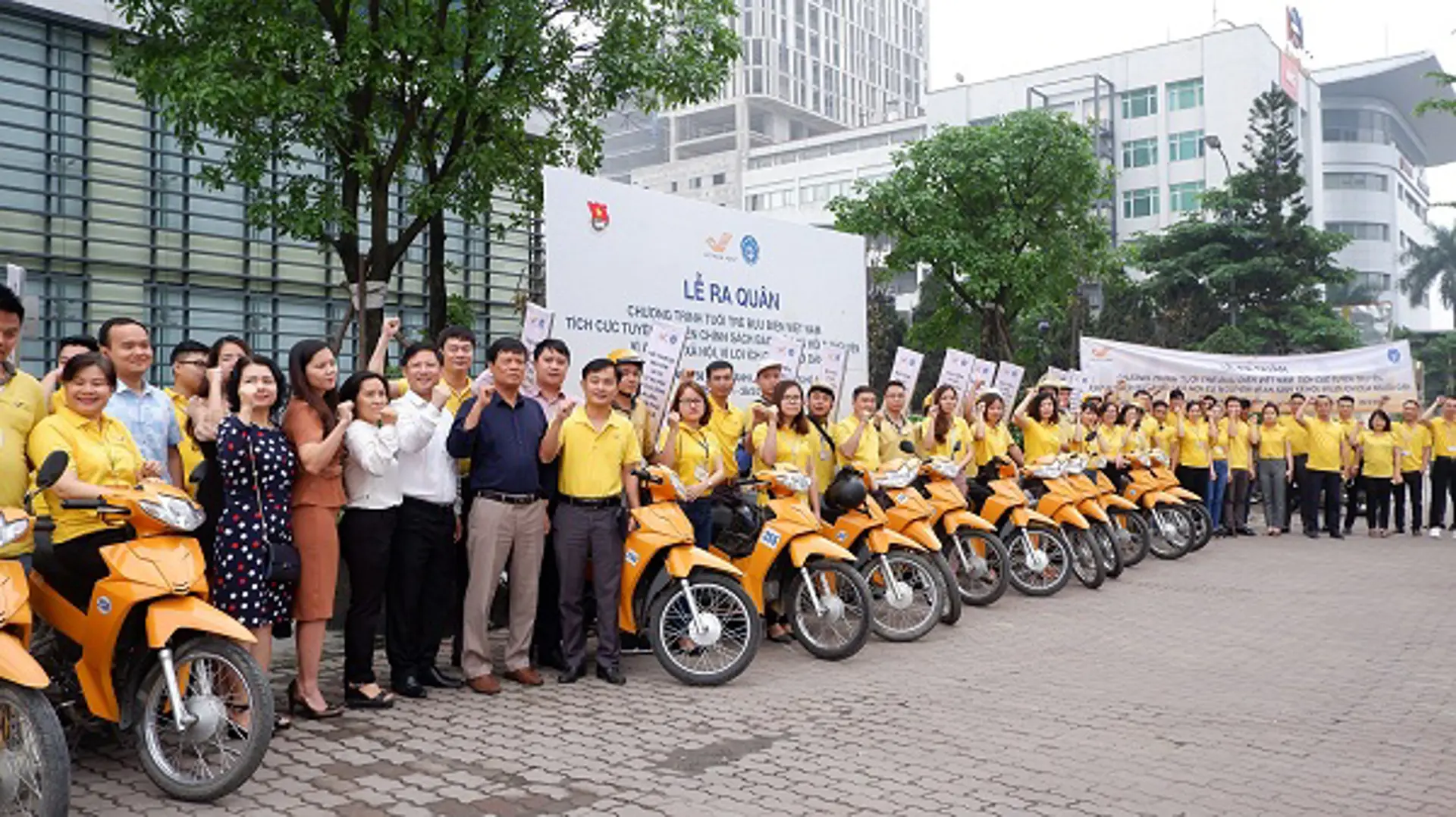 “Tuổi trẻ Bưu điện Việt Nam tích cực tuyên truyền chính sách BHXH tự nguyện”