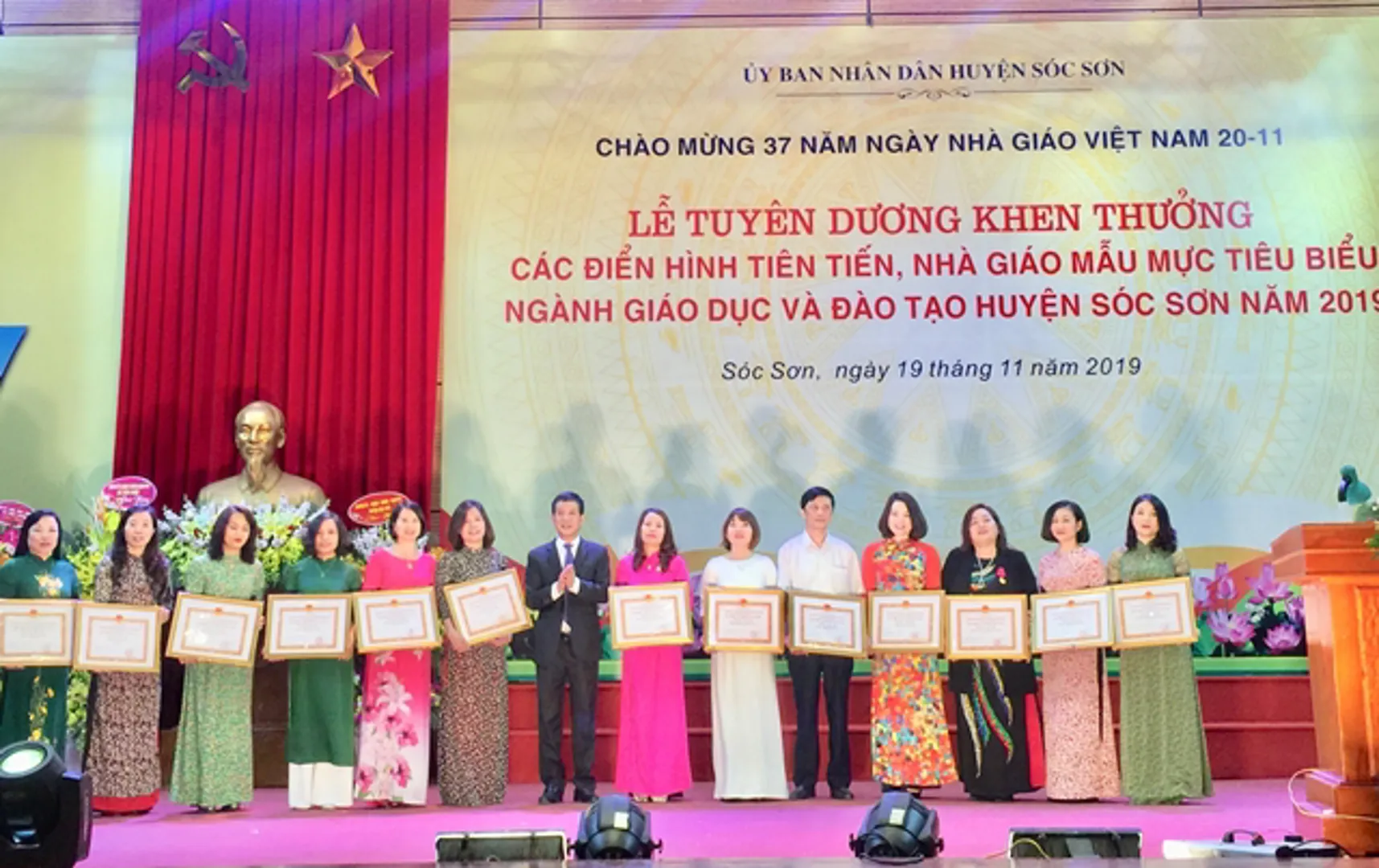 Sóc Sơn tuyên dương các điển hình tiên tiến, nhà giáo mẫu mực năm 2019