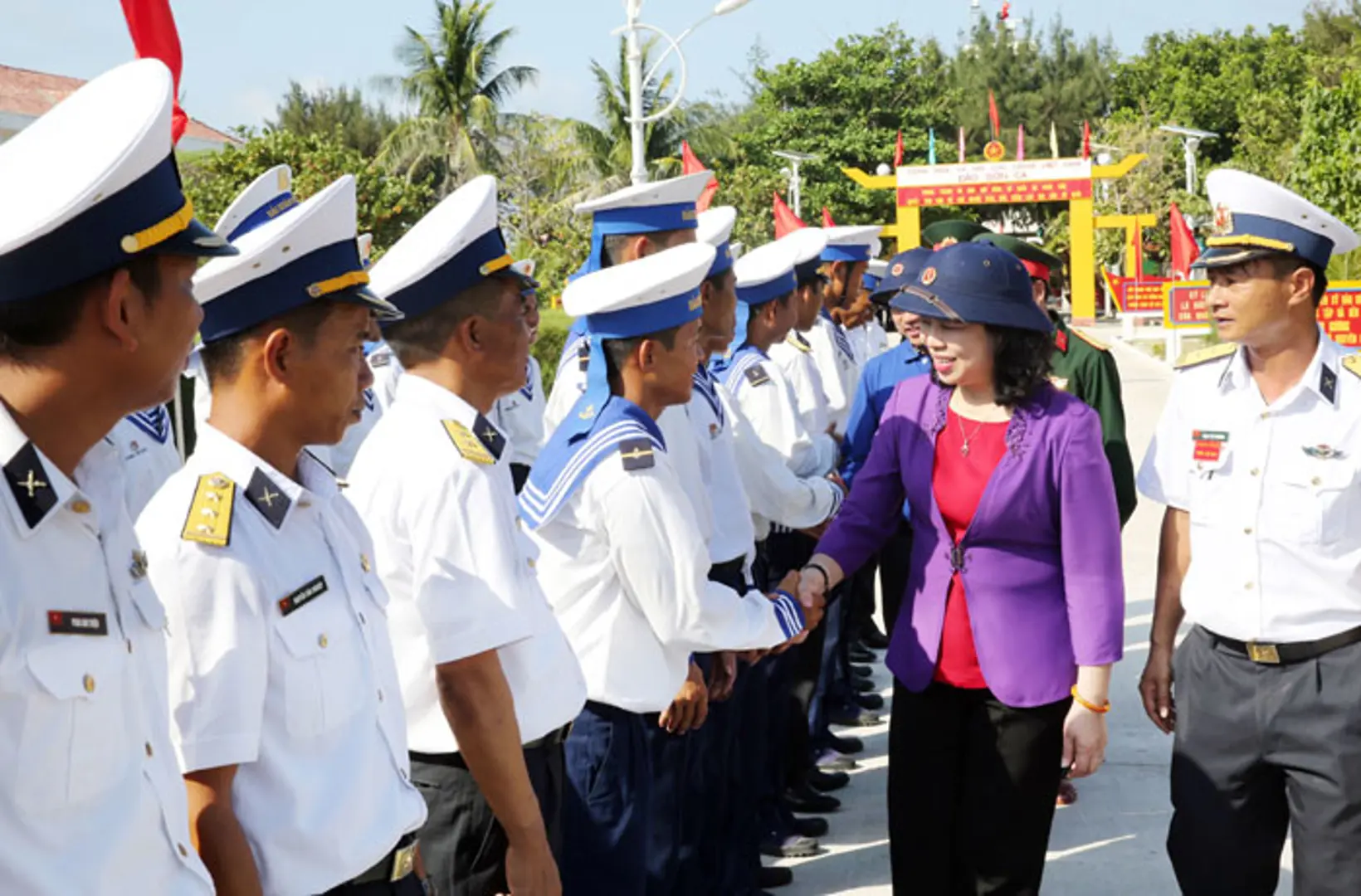 Tổ quốc gọi tên mình