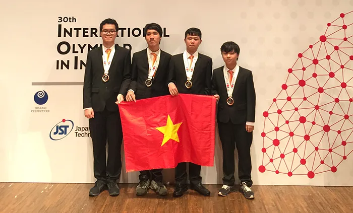 Cả 4 học sinh Việt Nam đều đoạt huy chương Olympic IOI 2018
