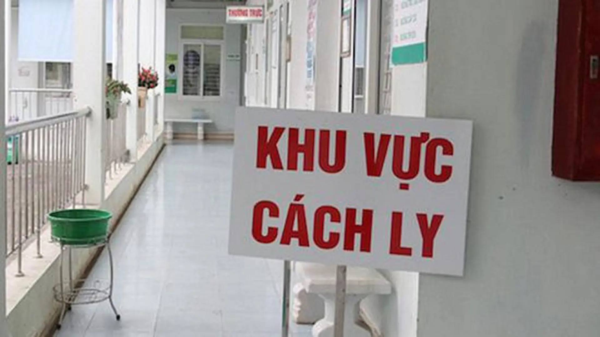 Hà Nội đang cách ly 2.245 người trở về từ vùng dịch