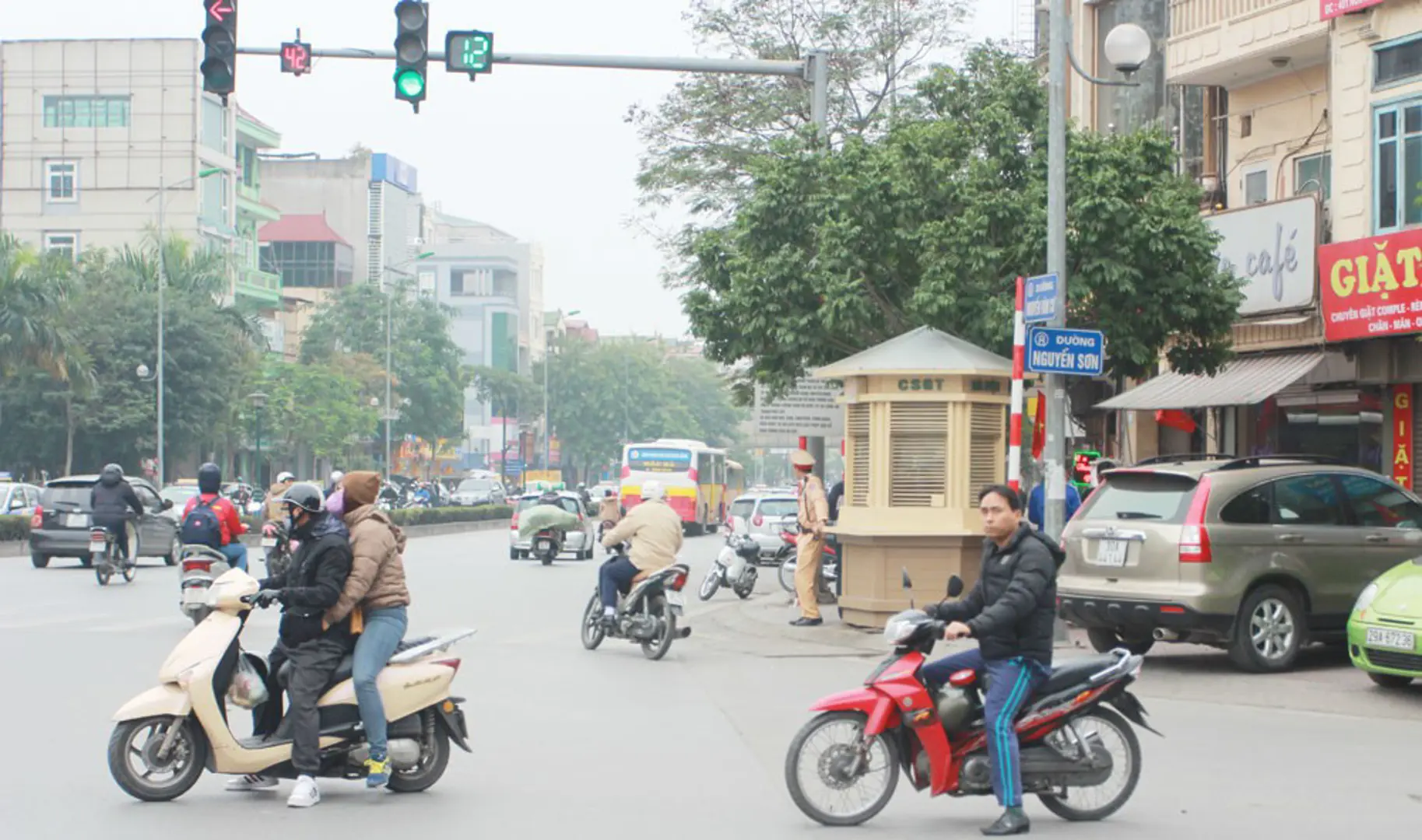 Hội chứng đám đông từ một góc nhìn