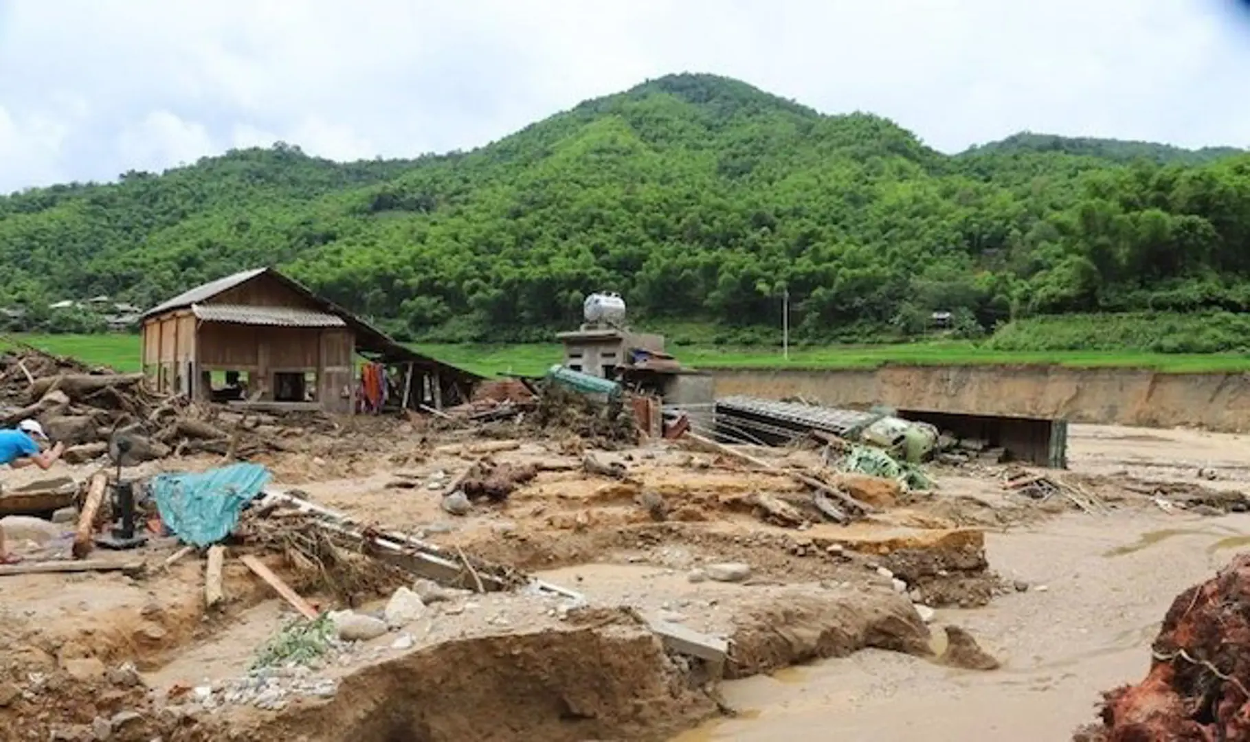 Mưa lũ do bão số 3 tại Thanh Hoá: Vì sao bản Sa Ná thiệt hại nặng nề?