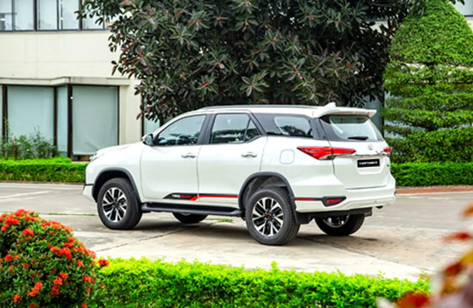 Fortuner 2019: Vững ngôi vương, thách thức mọi đối thủ