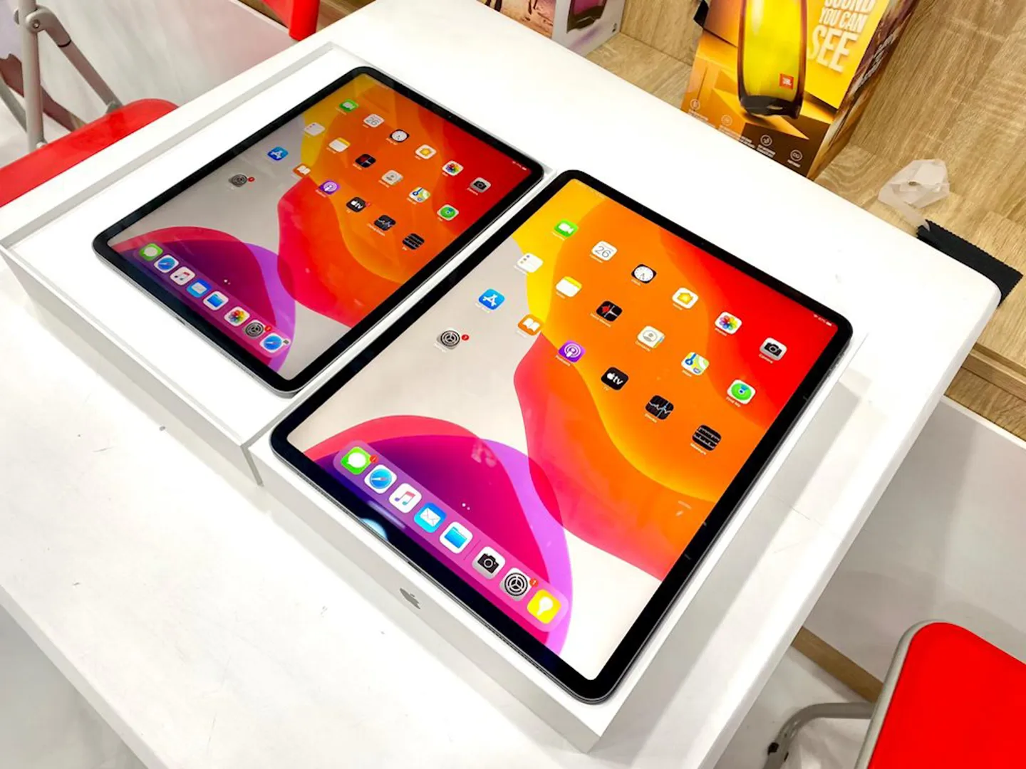 iPad Pro 2020 bán ở Việt Nam, giá từ 26,9 triệu đồng