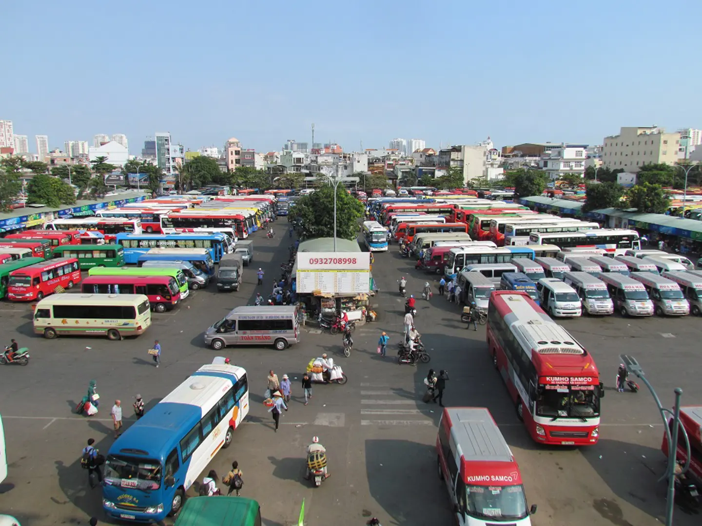 Tàu, xe tăng giá vé tuyến TP Hồ Chí Minh – Nha Trang trong dịp lễ 30/4 - 1/5