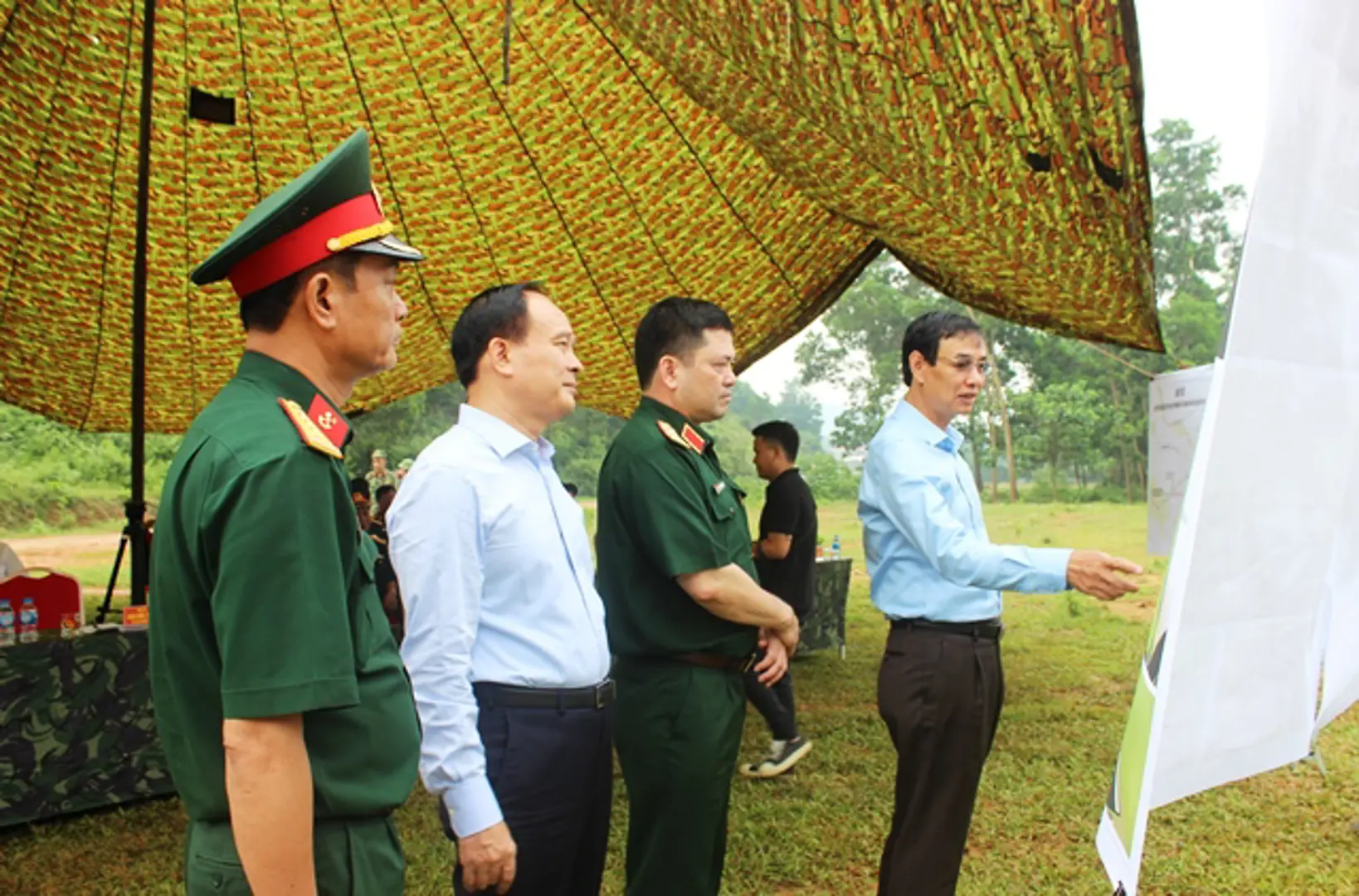 Lãnh đạo TP Hà Nội kiểm tra công tác chuẩn bị diễn tập khu vực phòng thủ