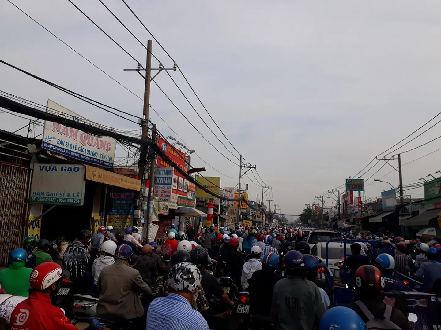 TP Hồ Chí Minh: Mất 40 phút để đi quãng đường 1km