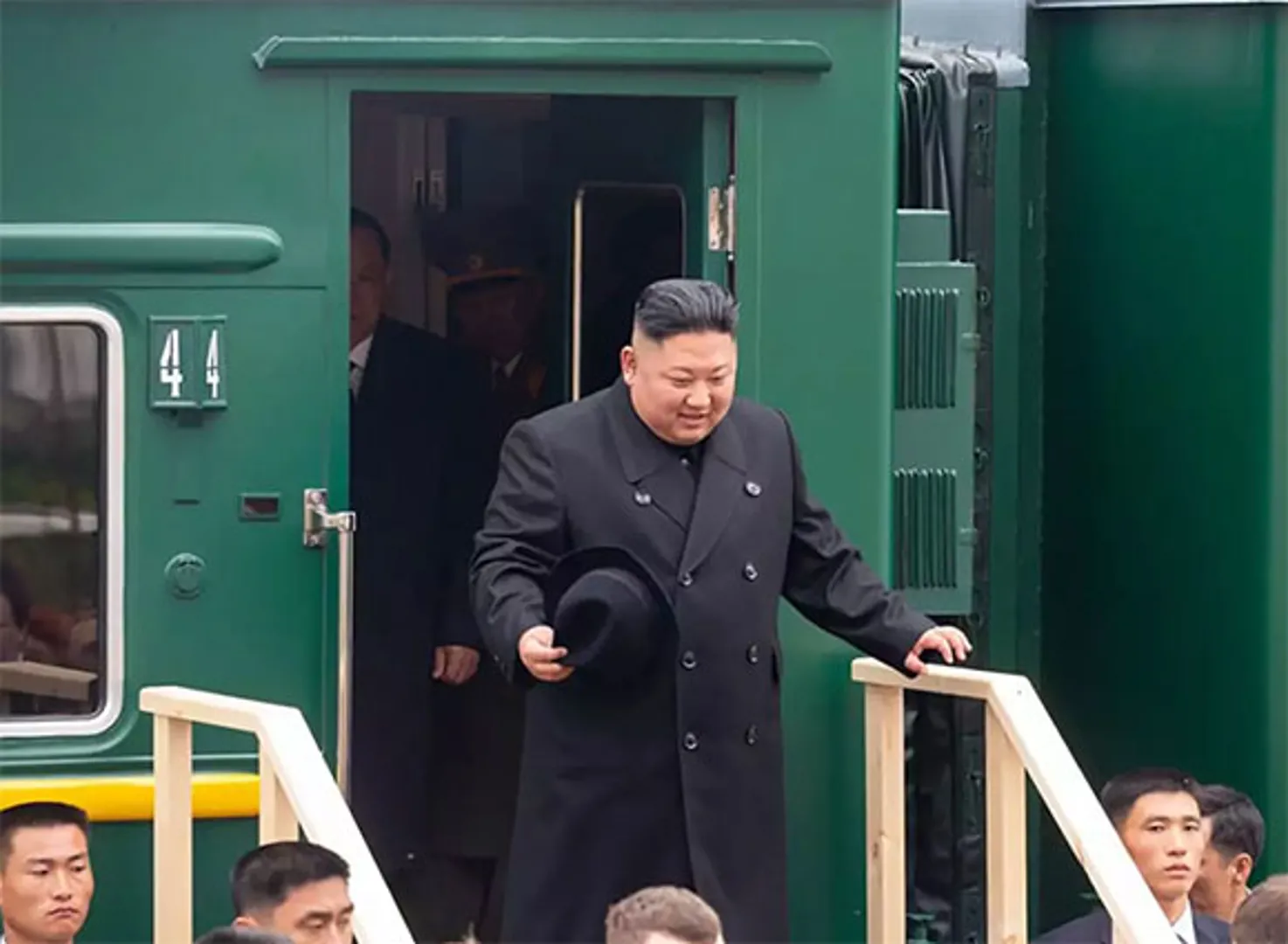 Tàu Chủ tịch Kim Jong-un gặp sự cố bất ngờ khi cập bến tại Nga