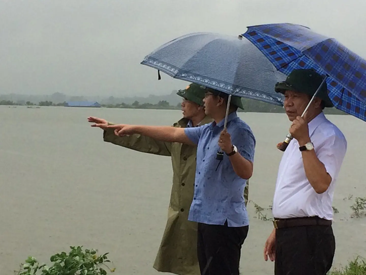 Lãnh đạo huyện Chương Mỹ kiểm tra tình hình mưa bão tại địa phương