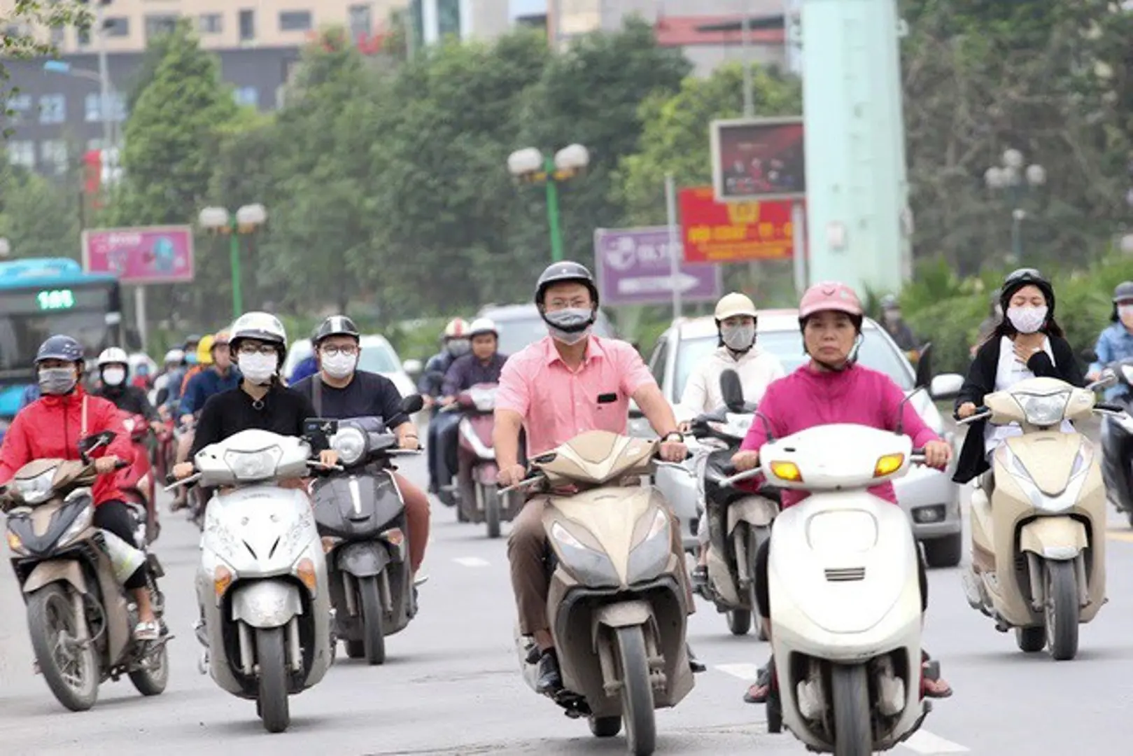 Bắc Bộ sáng sớm và đêm trời lạnh, Nam Bộ đề phòng thời tiết nguy hiểm