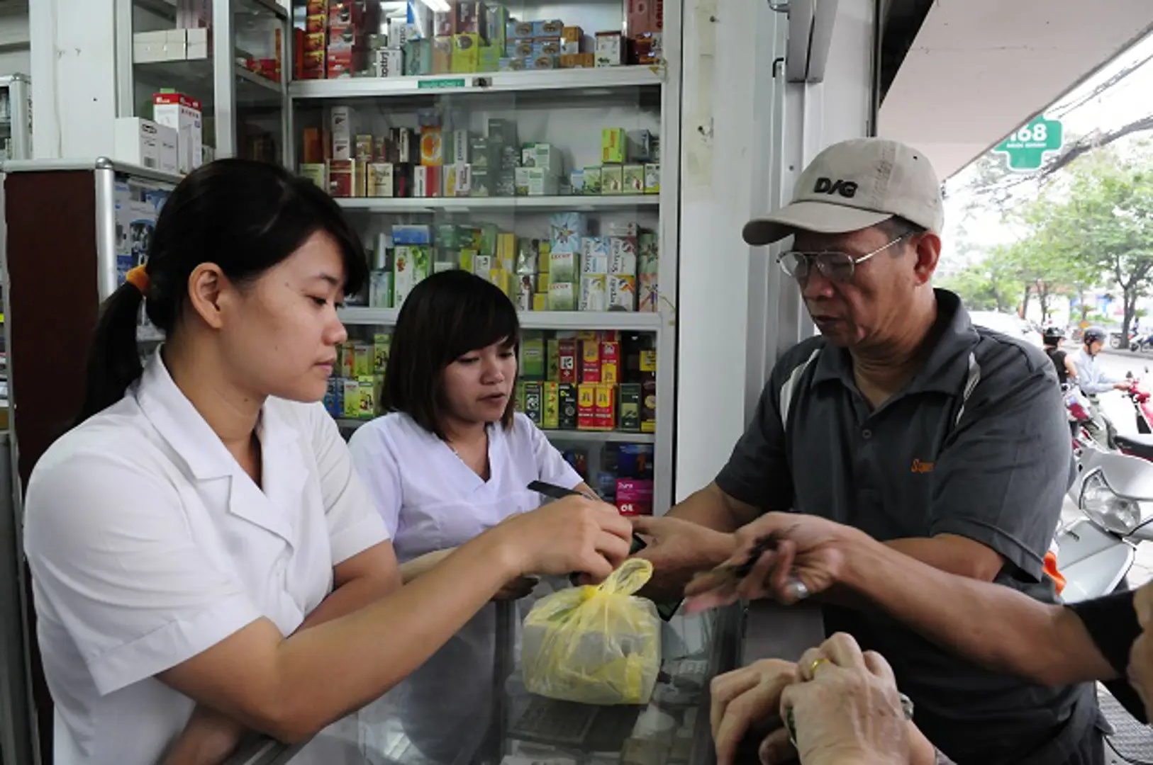 Triển khai phần mềm cung ứng thuốc: Những bất cập từ cơ sở