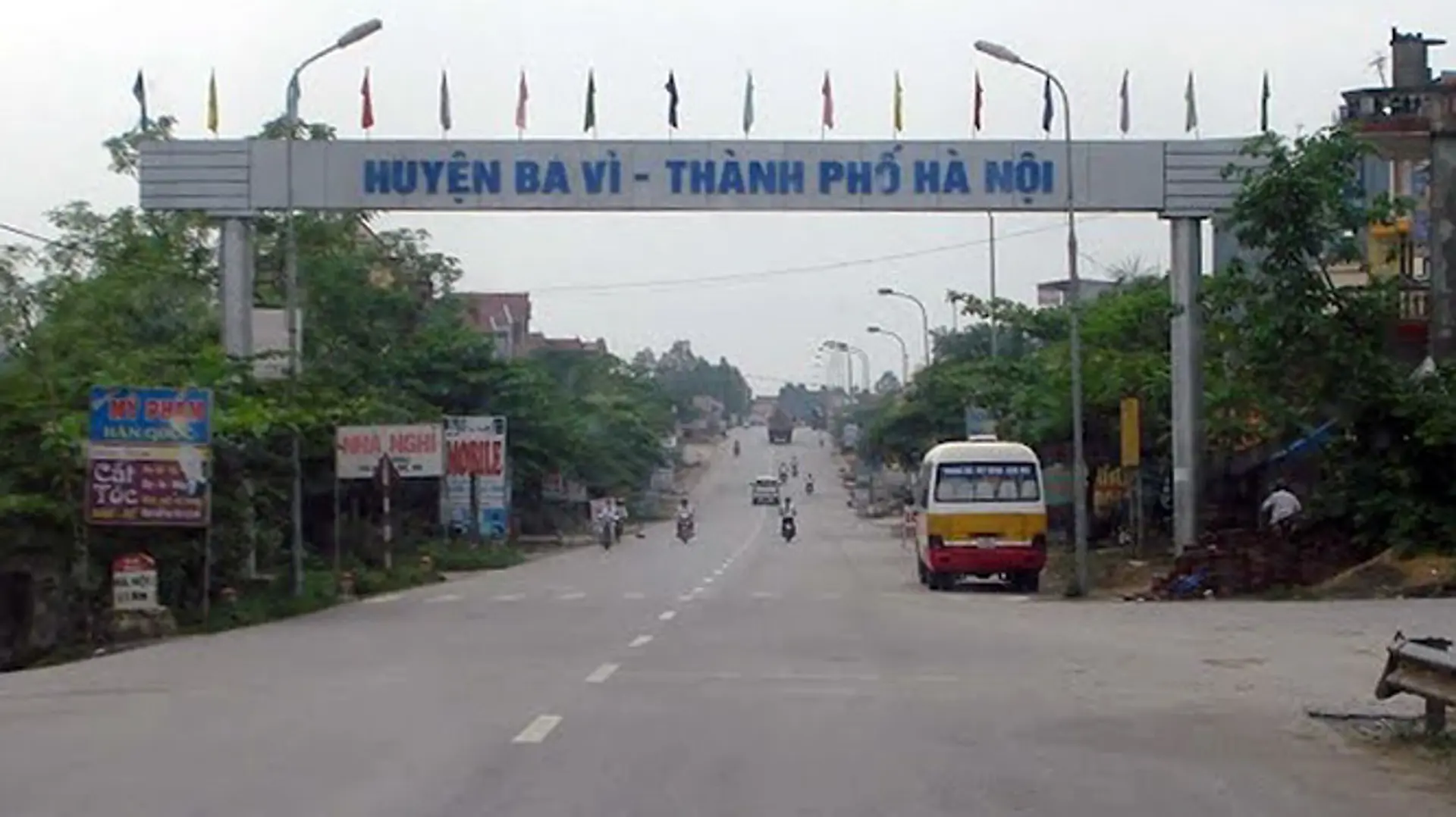 Huyện Ba Vì: Đẩy mạnh tuyên truyền ATGT cho học sinh ngay đầu năm học mới