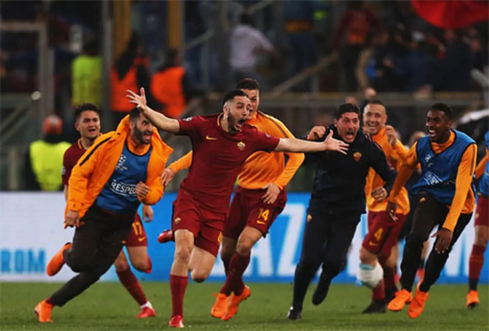 Cơn địa chấn ở Olimpico: AS Roma bất ngờ quật ngã Barcelona