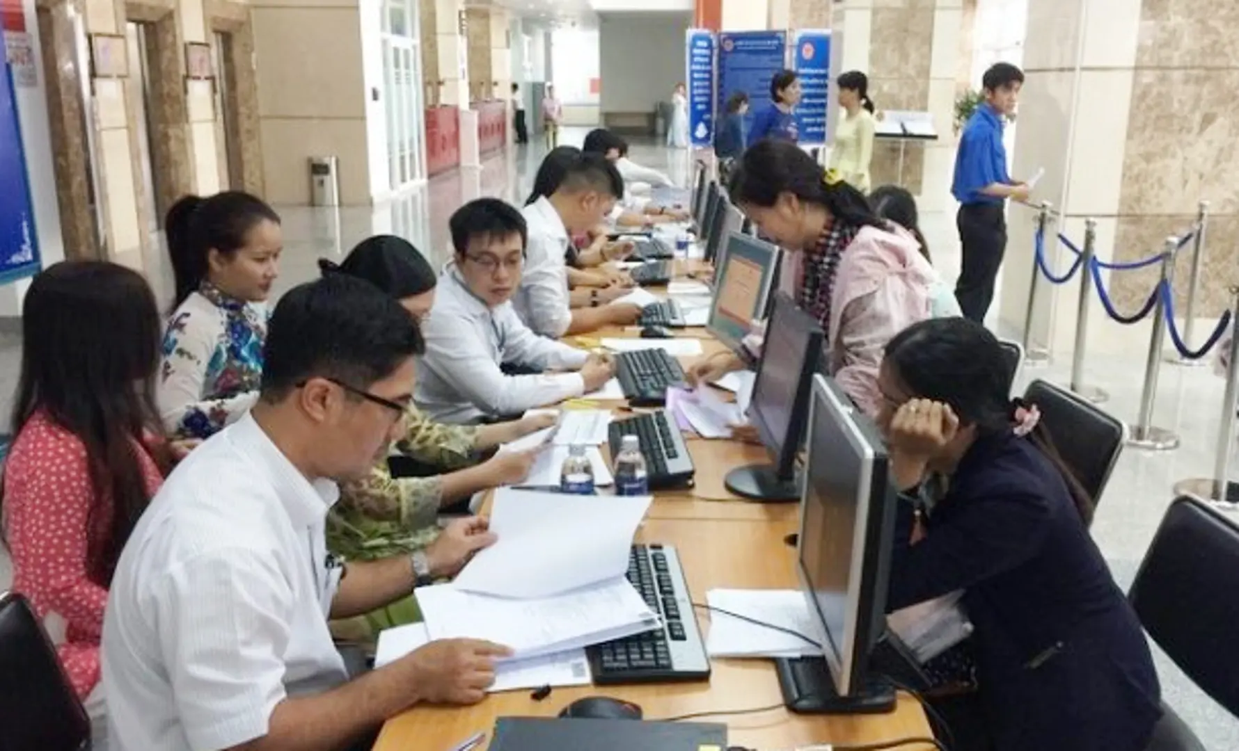 Thu từ khu vực doanh nghiệp Nhà nước, FDI… có dấu hiệu chậm lại