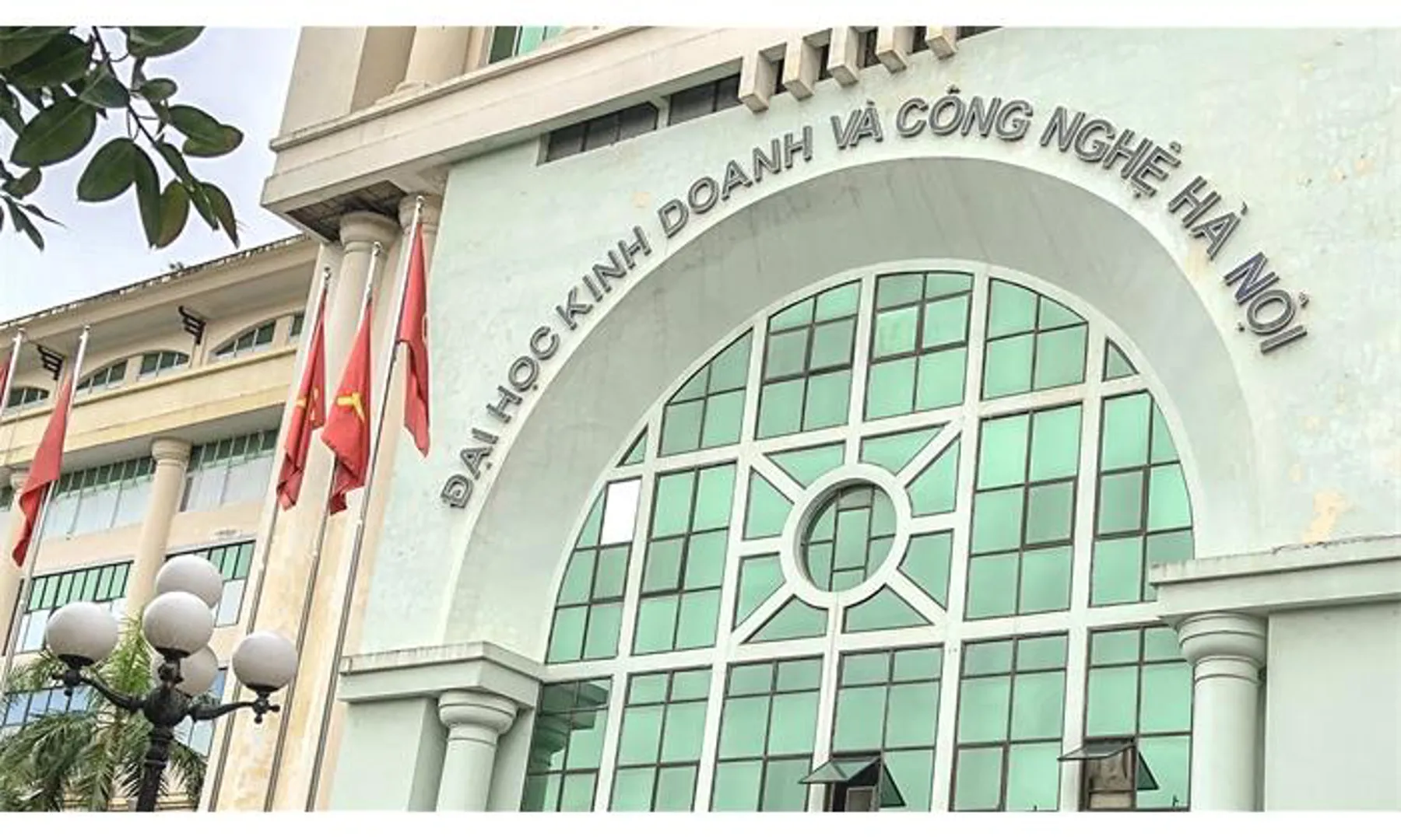 Đại học Kinh doanh và Công nghệ Hà Nội lên tiếng về giáo trình có “đường lưỡi bò”