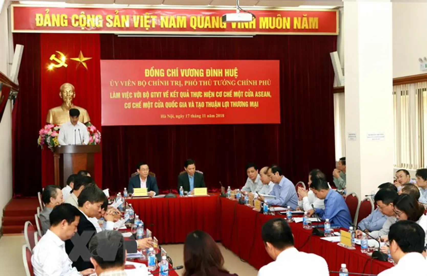 42% số doanh nghiệp gặp khó khăn khi xin giấy phép kinh doanh