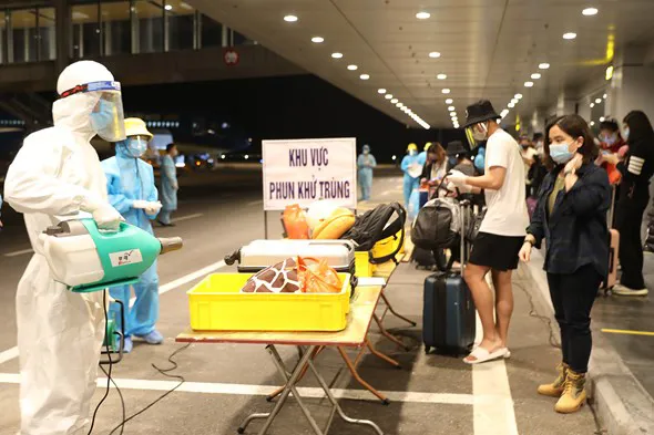 Nhà ga hành khách tại cảng hàng không sẽ được khử khuẩn mỗi ngày
