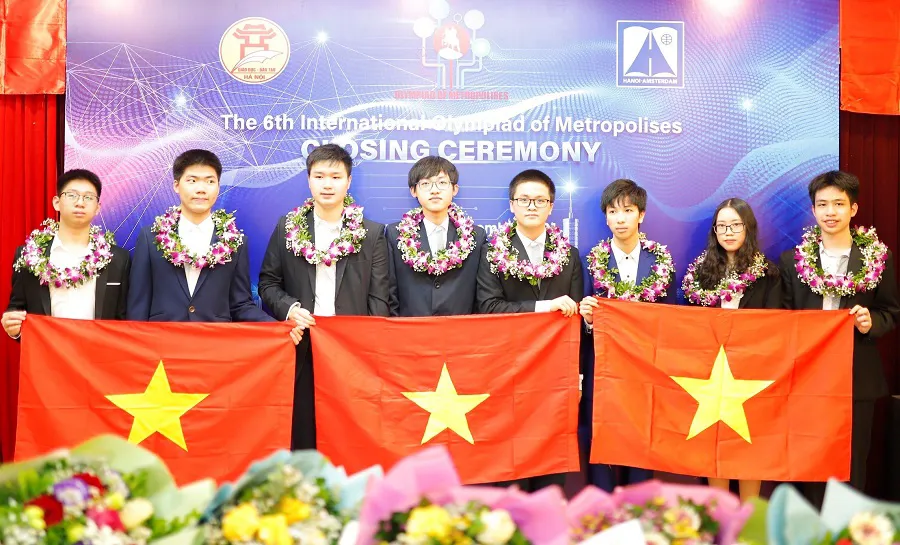 Đoàn học sinh Hà Nội đạt thành tích ấn tượng tại Cuộc thi Olympic quốc tế Matxcova lần VI