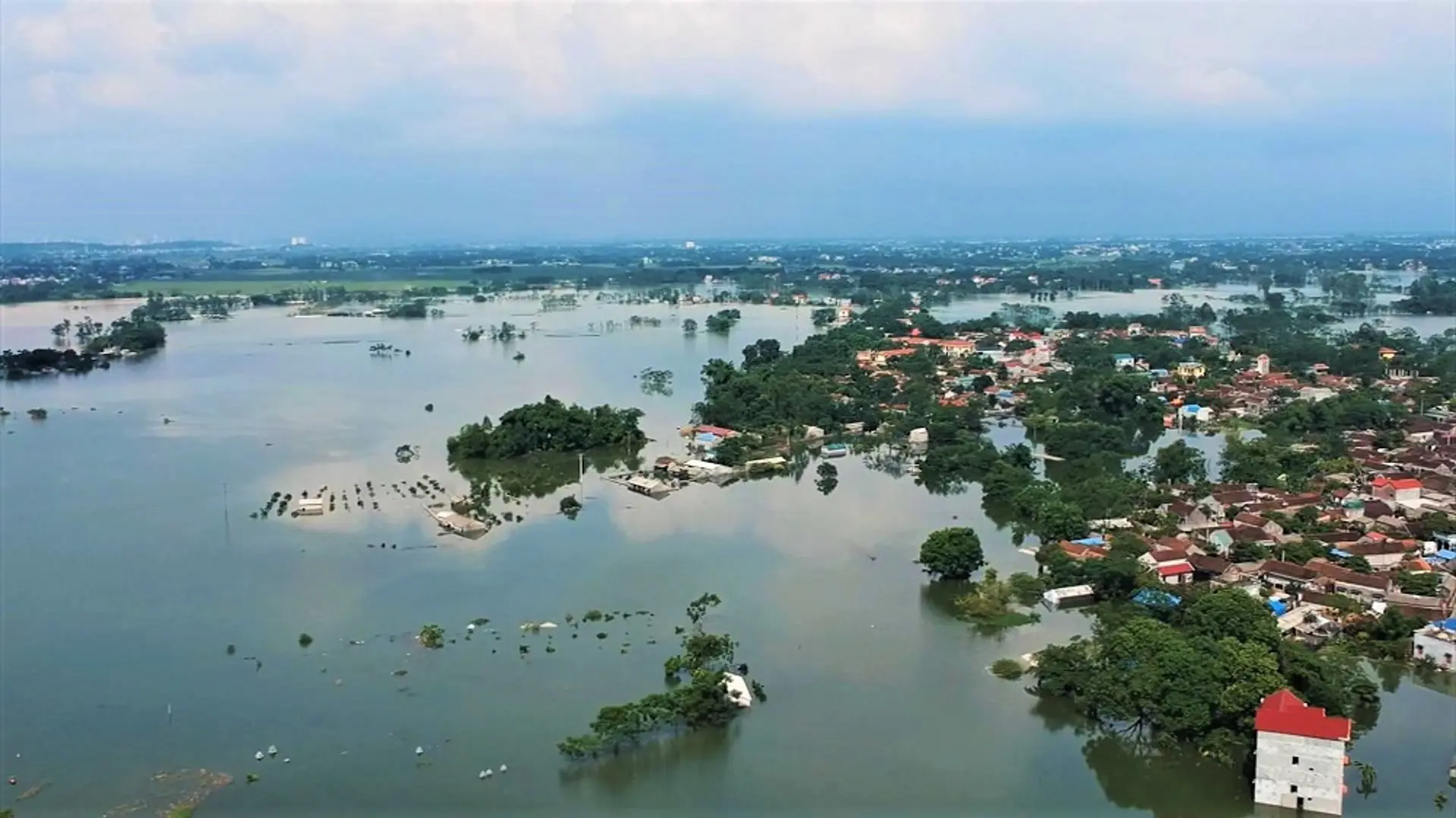 Loạt phóng sự ảnh “Nhọc nhằn người dân vùng rốn lũ Chương Mỹ"