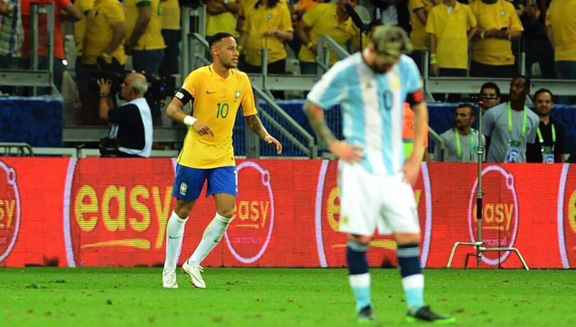 Brazil hạ gục tuyệt đối Argentina