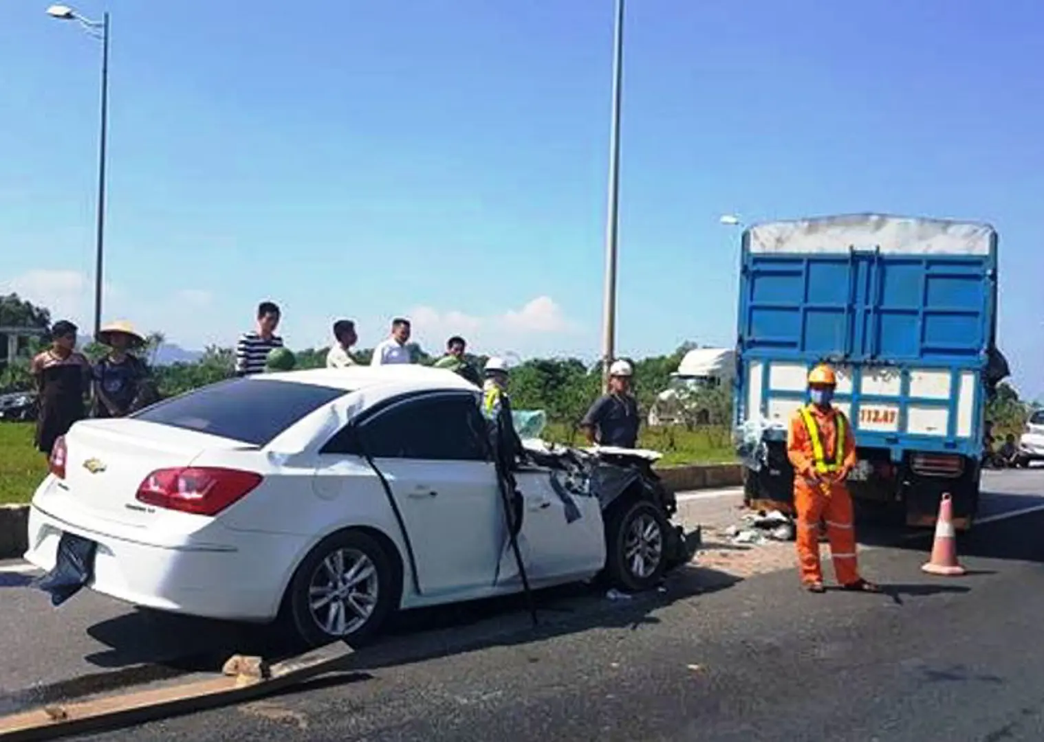 Tai nạn trên cao tốc Hà Nội - Thái Nguyên khiến 2 người bị thương