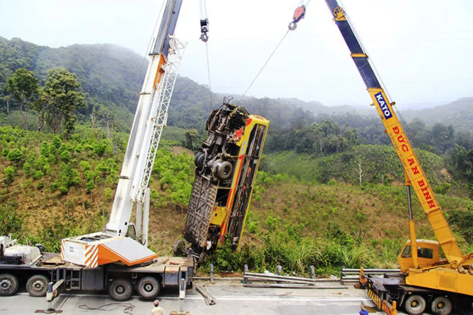 Xóa “điểm đen” tai nạn giao thông đường đèo, núi: Phải giải quyết từ gốc