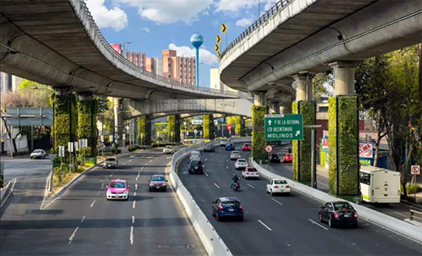 Mexico "vườn hóa" đường trên cao làm sạch đẹp thành phố