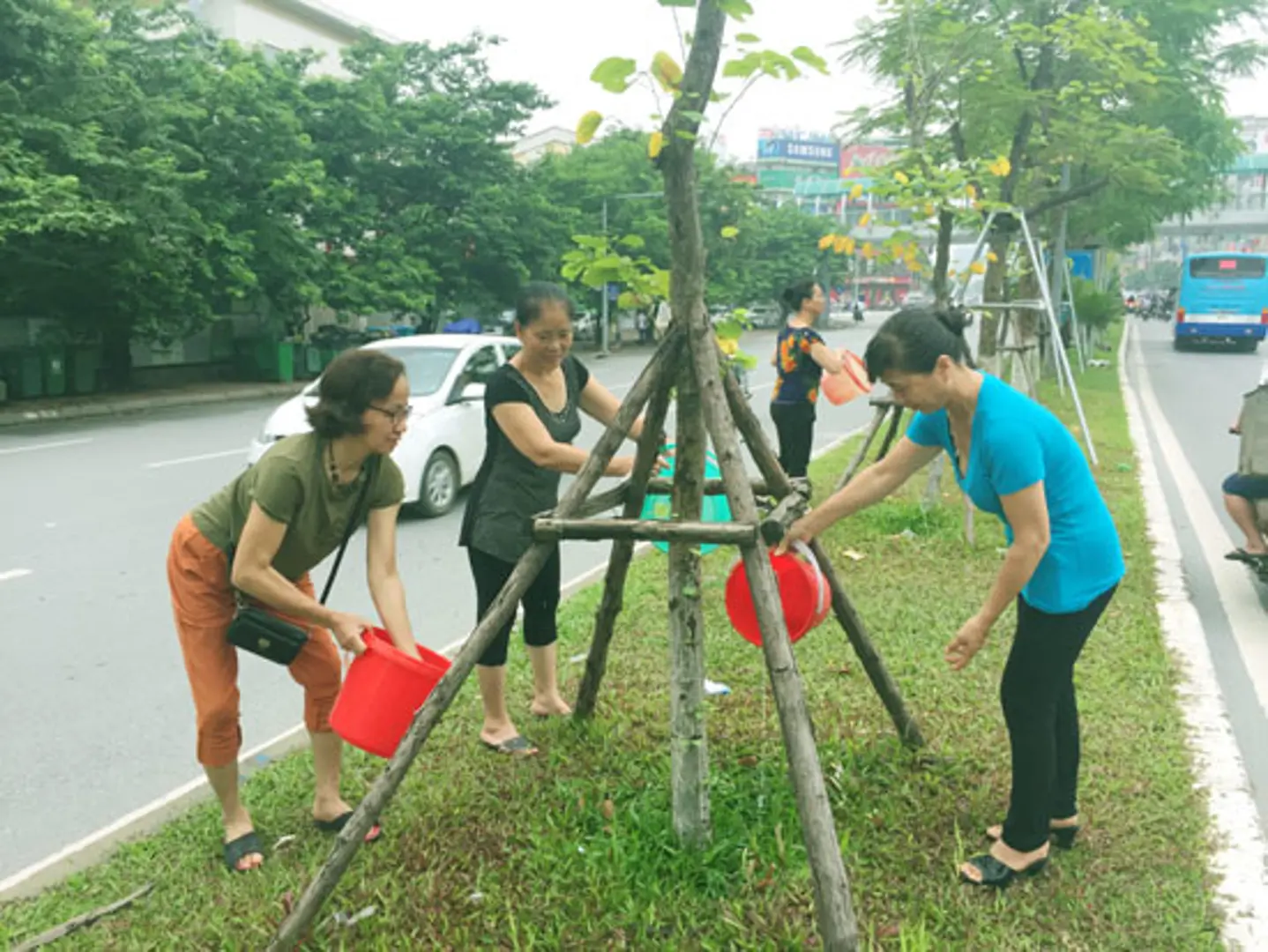 Phụ nữ Đống Đa với công tác bảo vệ môi trường: Lan tỏa, hiệu quả từ các mô hình