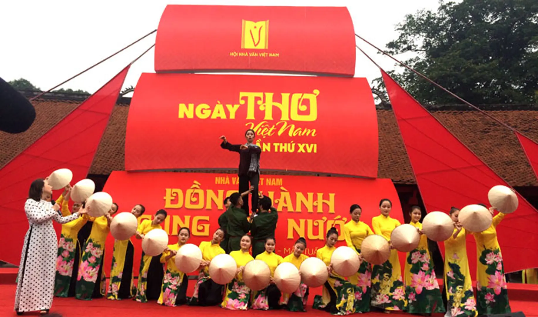 Ngày Thơ Việt Nam 2018: "Chạy đà" đến Ngày Văn học Việt Nam