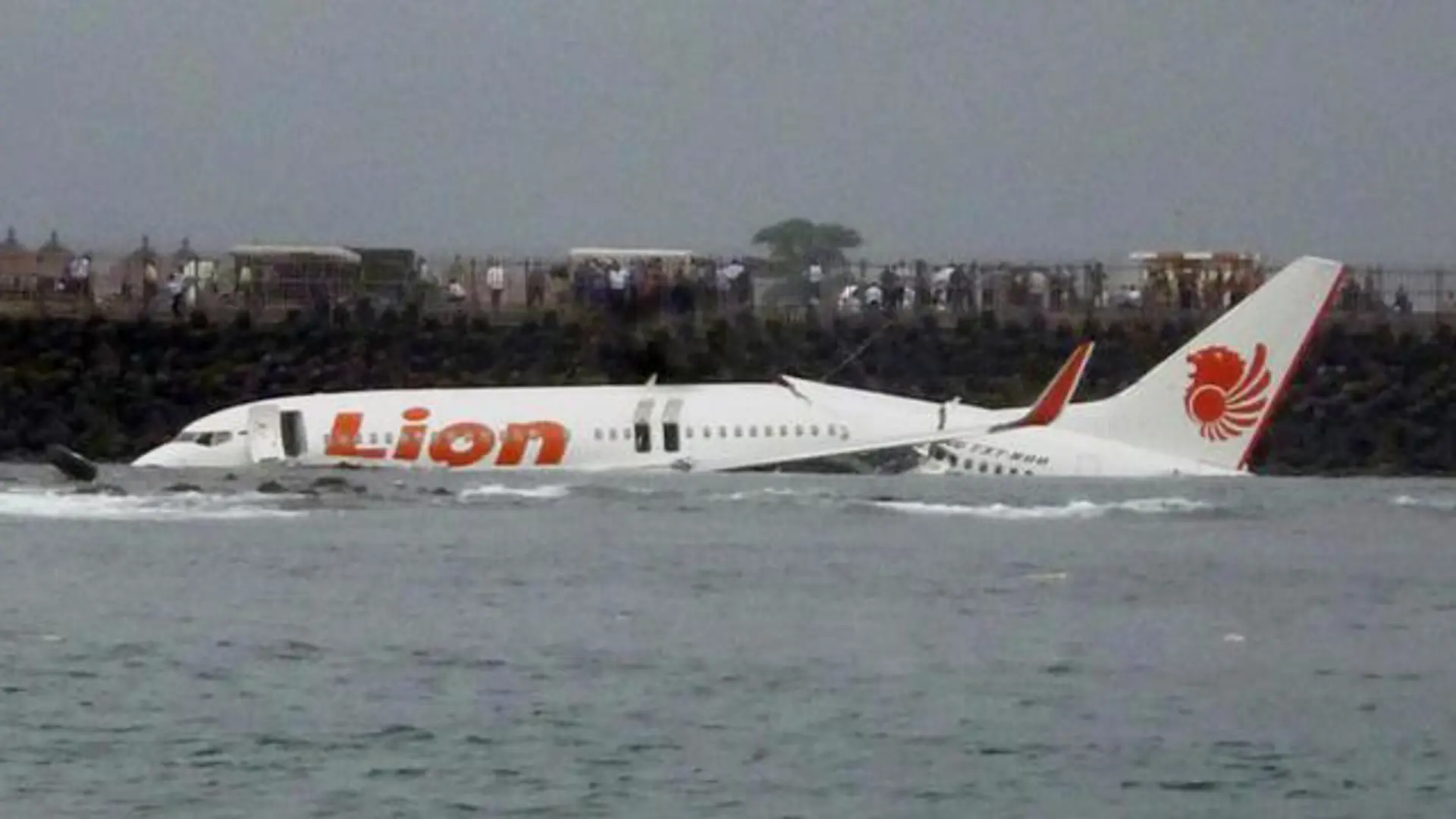 Tiết lộ giây phút cuối cùng của máy bay Lion Air chở 189 người rơi xuống biển