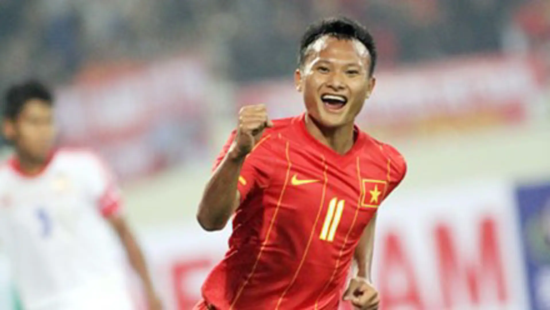 Ký hợp đồng khủng với FLC Thanh Hóa, Trọng Hoàng an tâm "chiến" AFF Cup