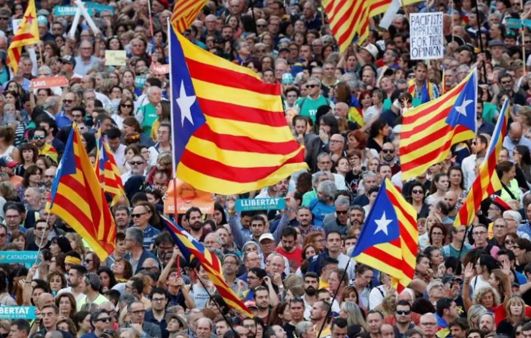 Lãnh đạo Catalonia không chấp nhận quyết định của Thủ tướng Tây Ban Nha