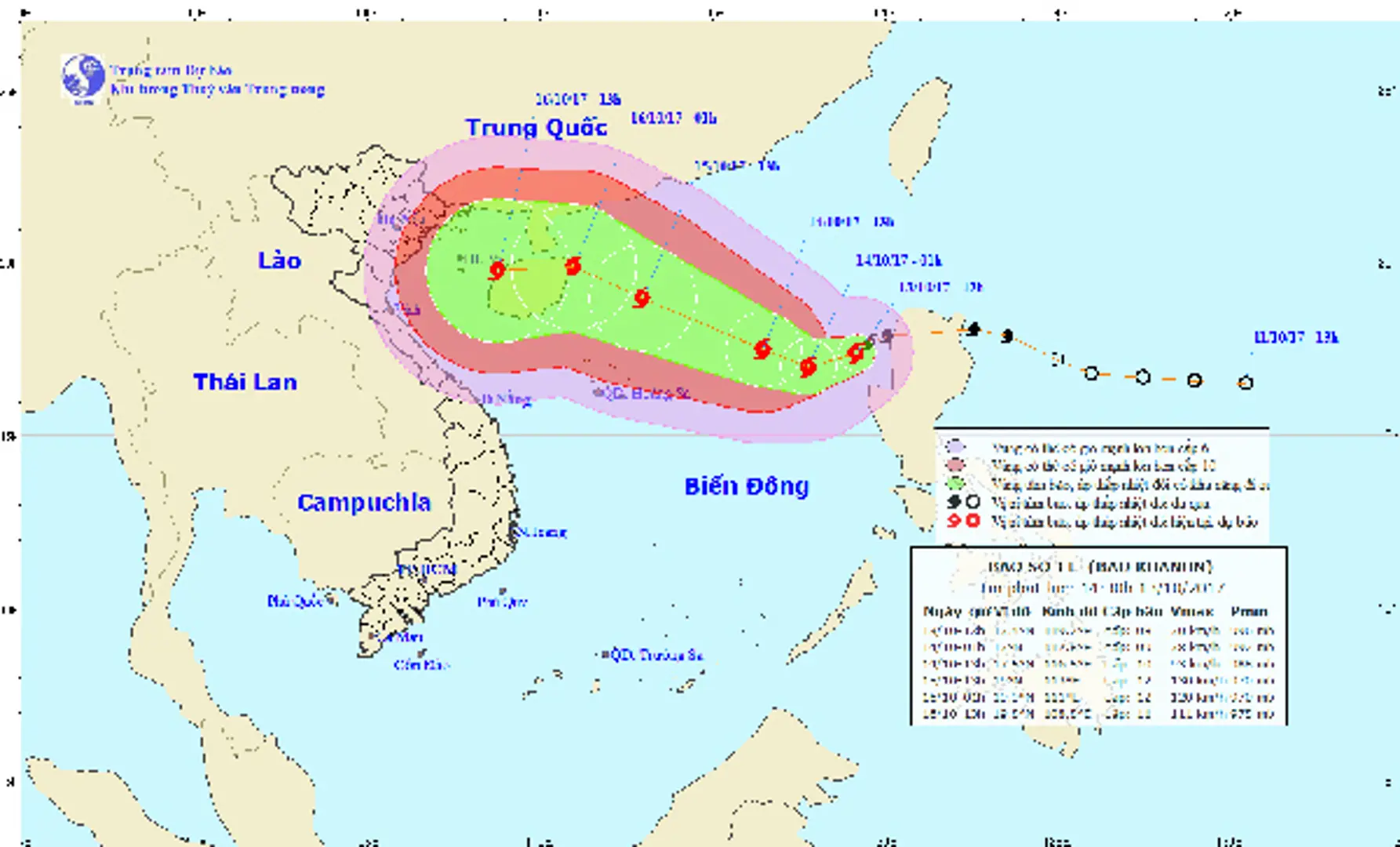 Bão số 11 đang mạnh lên ngoài biển Đông