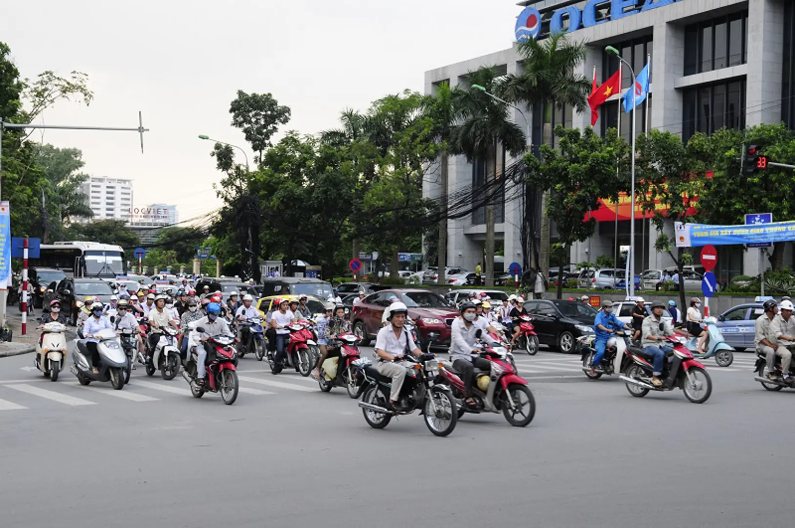 Kế hoạch tổng thể đảm bảo an toàn giao thông đường bộ tại Hà Nội: Kỳ vọng nhiều đổi thay tích cực