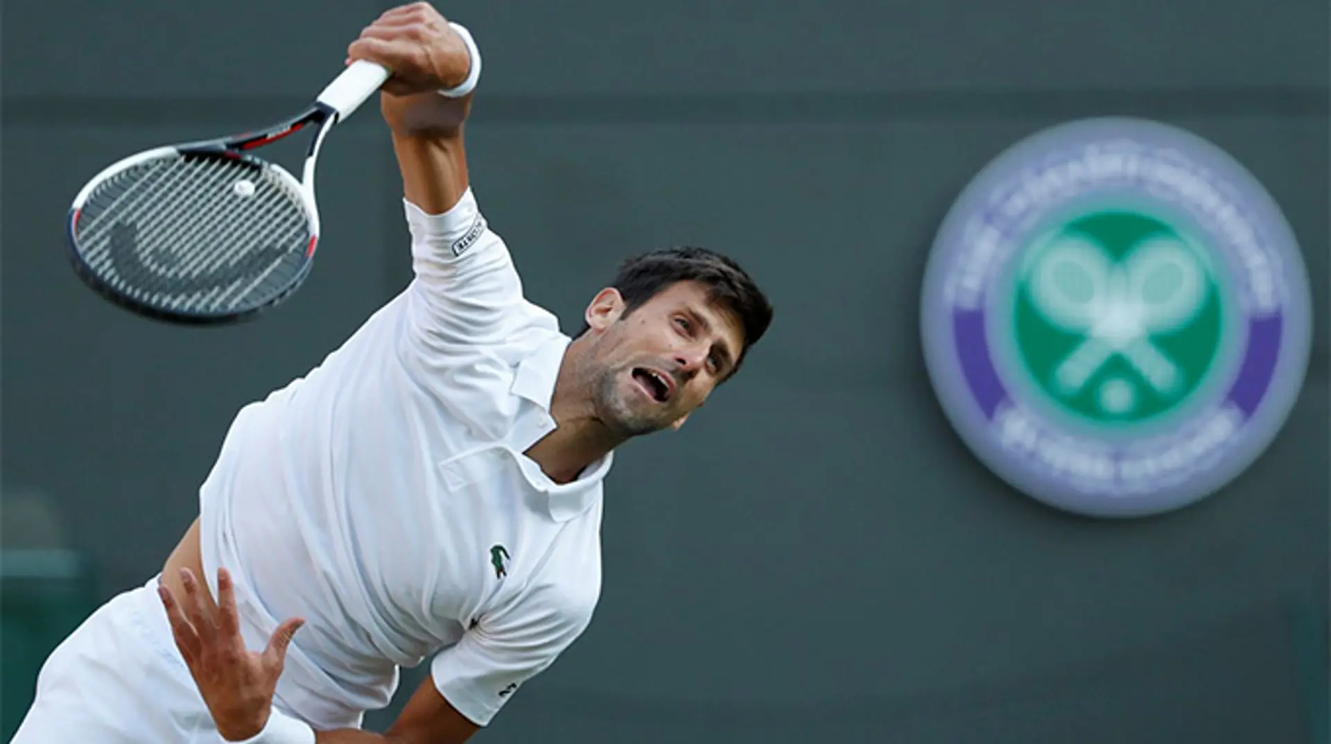 Djokovic tiến bước vào vòng 3 Paris Masters