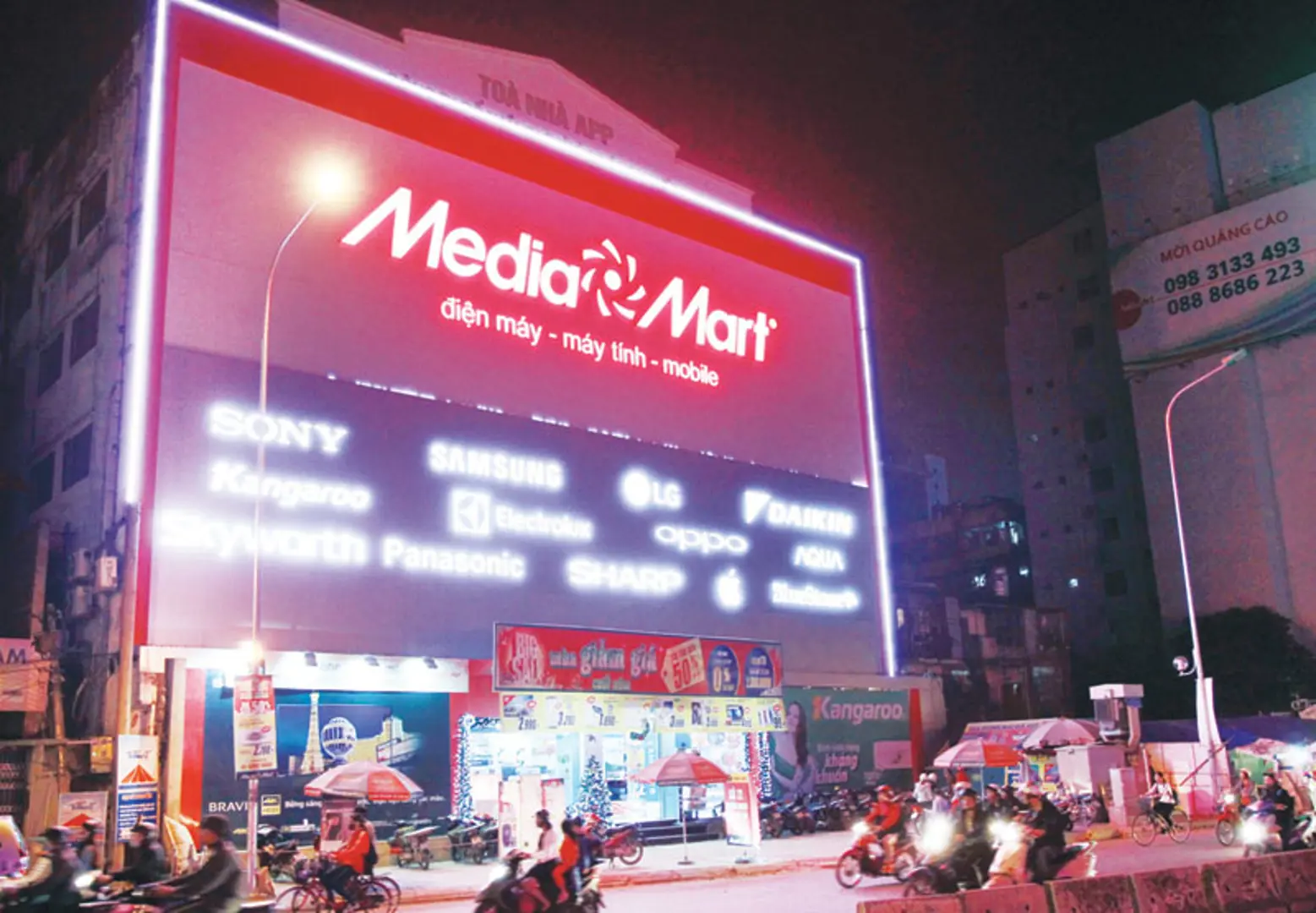 Công ty Media Mart đang thách thức pháp luật?